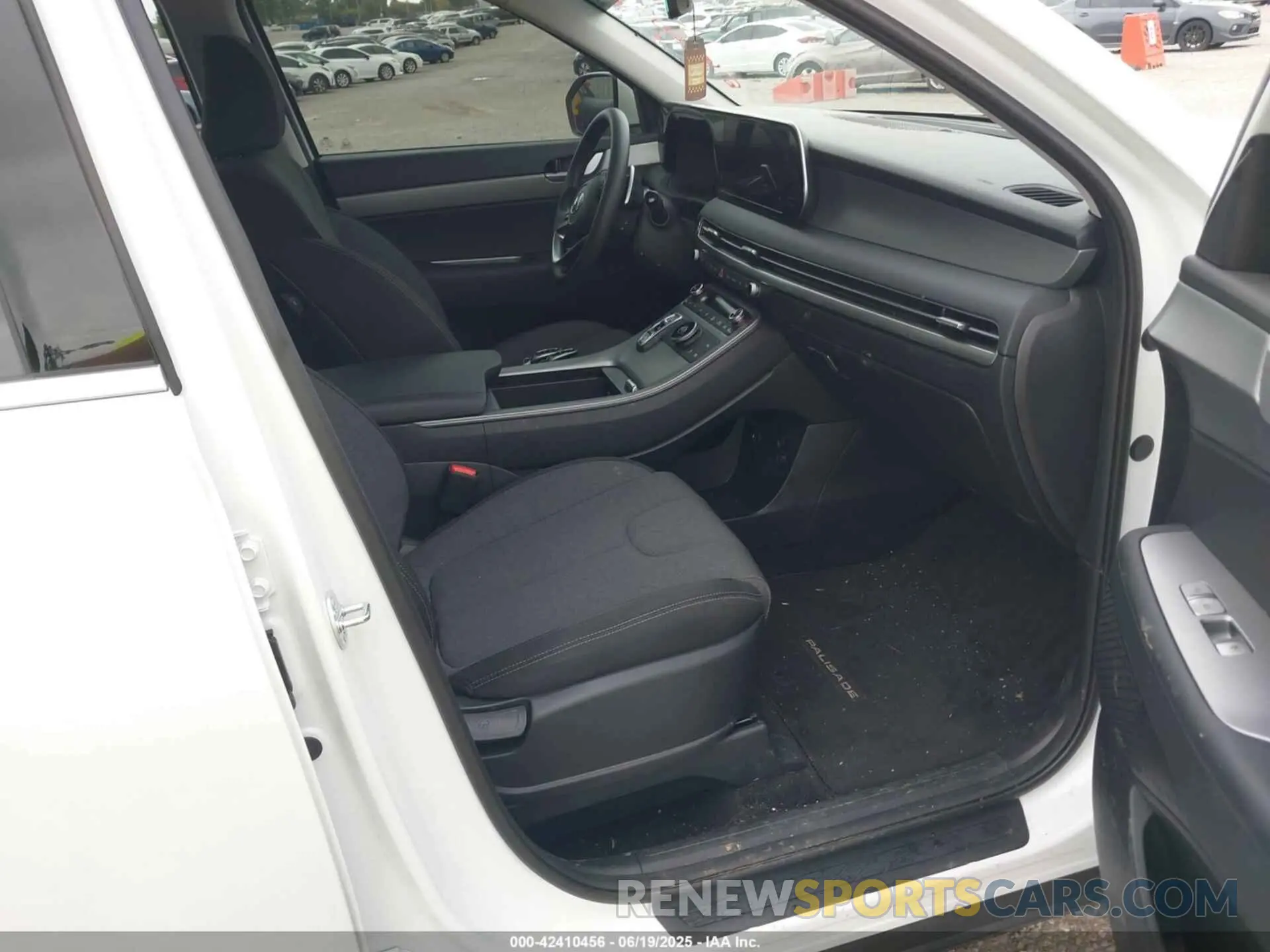 5 Photograph of a damaged car KM8R14GE8SU878599 HYUNDAI PALISADE 2025