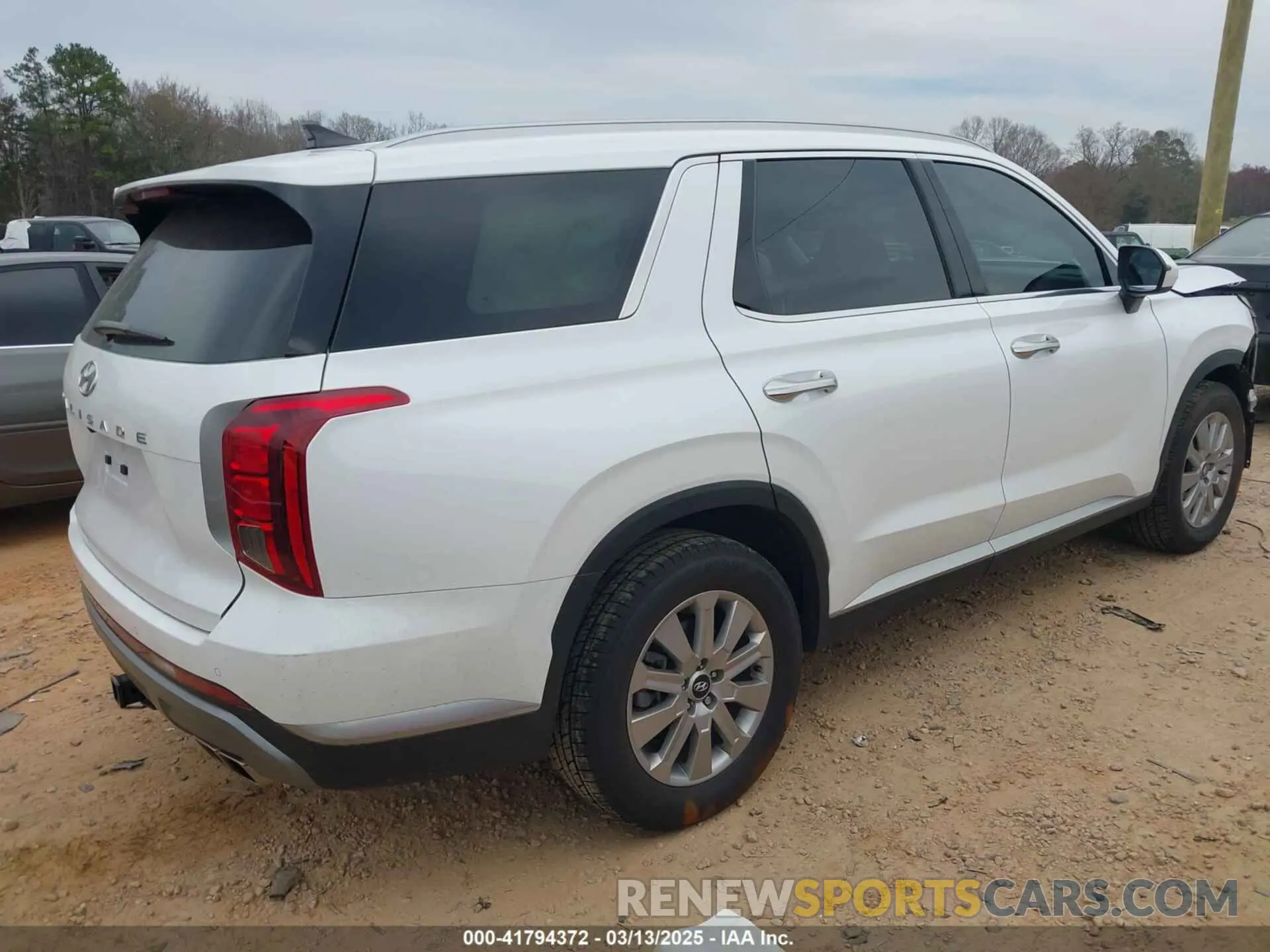4 Photograph of a damaged car KM8R24GE1SU830438 HYUNDAI PALISADE 2025