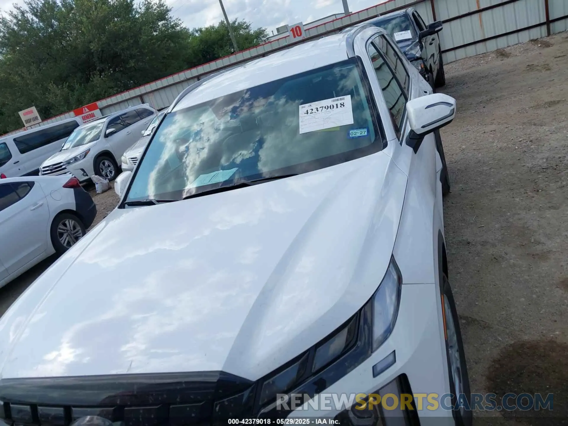11 Photograph of a damaged car KM8R24GE6SU904677 HYUNDAI PALISADE 2025