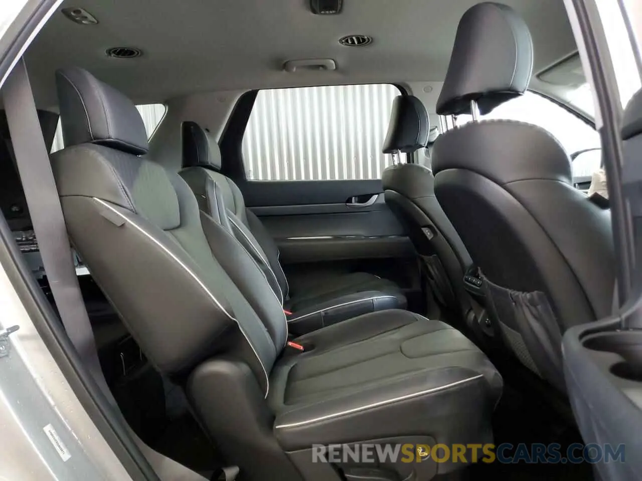 11 Photograph of a damaged car KM8R24GE8SU868071 HYUNDAI PALISADE 2025