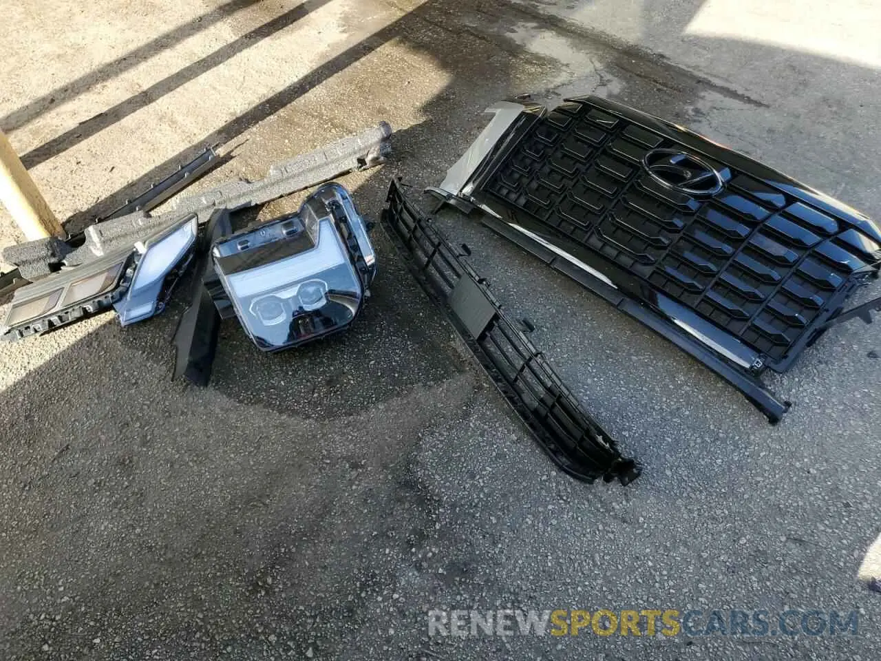 13 Photograph of a damaged car KM8R24GE8SU868071 HYUNDAI PALISADE 2025