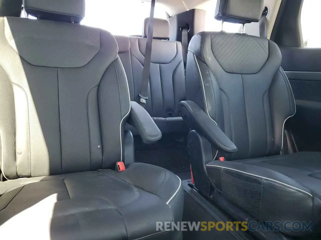 10 Photograph of a damaged car KM8R24GE9SU816416 HYUNDAI PALISADE 2025