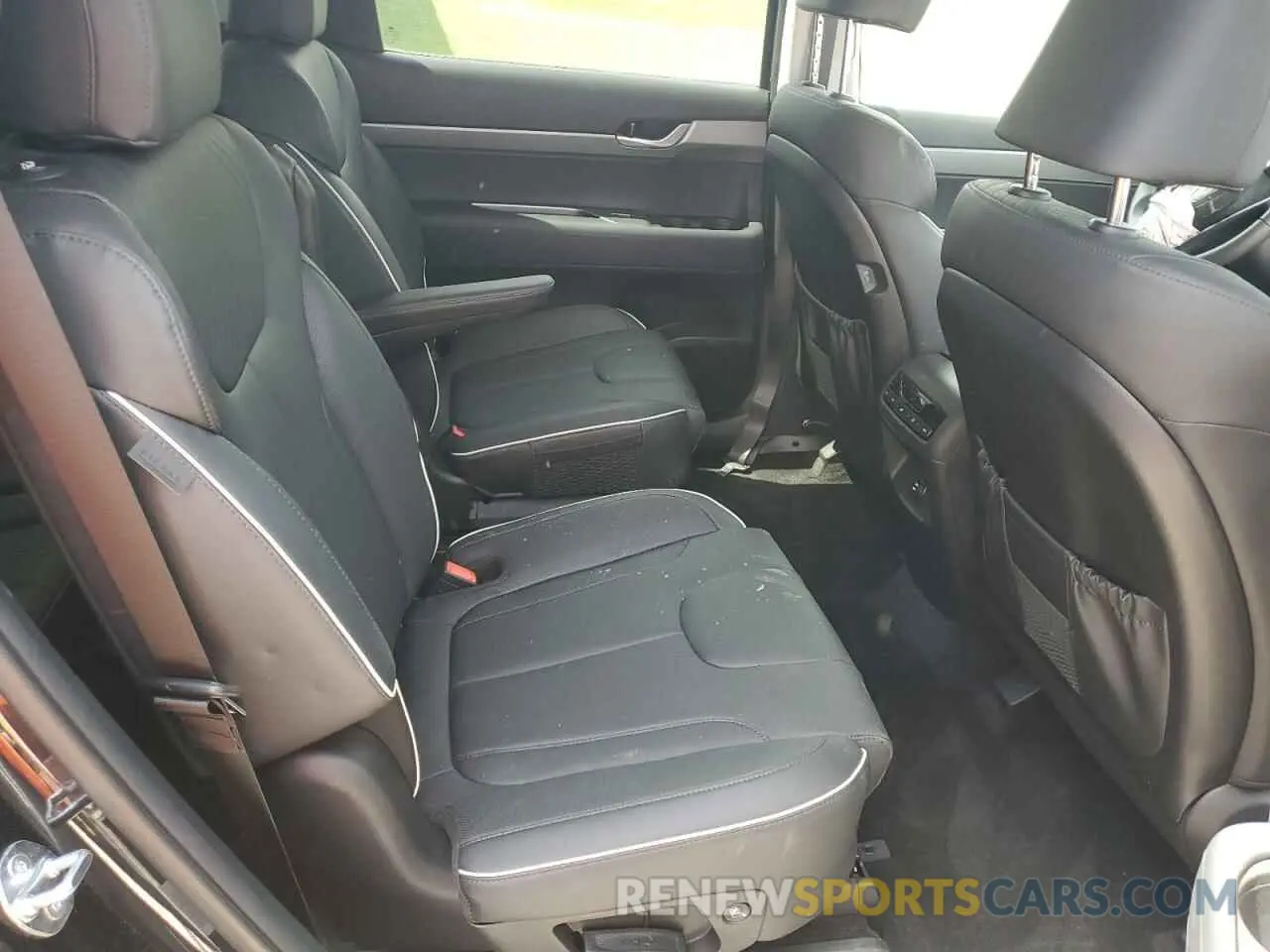 11 Photograph of a damaged car KM8R24GE9SU822541 HYUNDAI PALISADE 2025