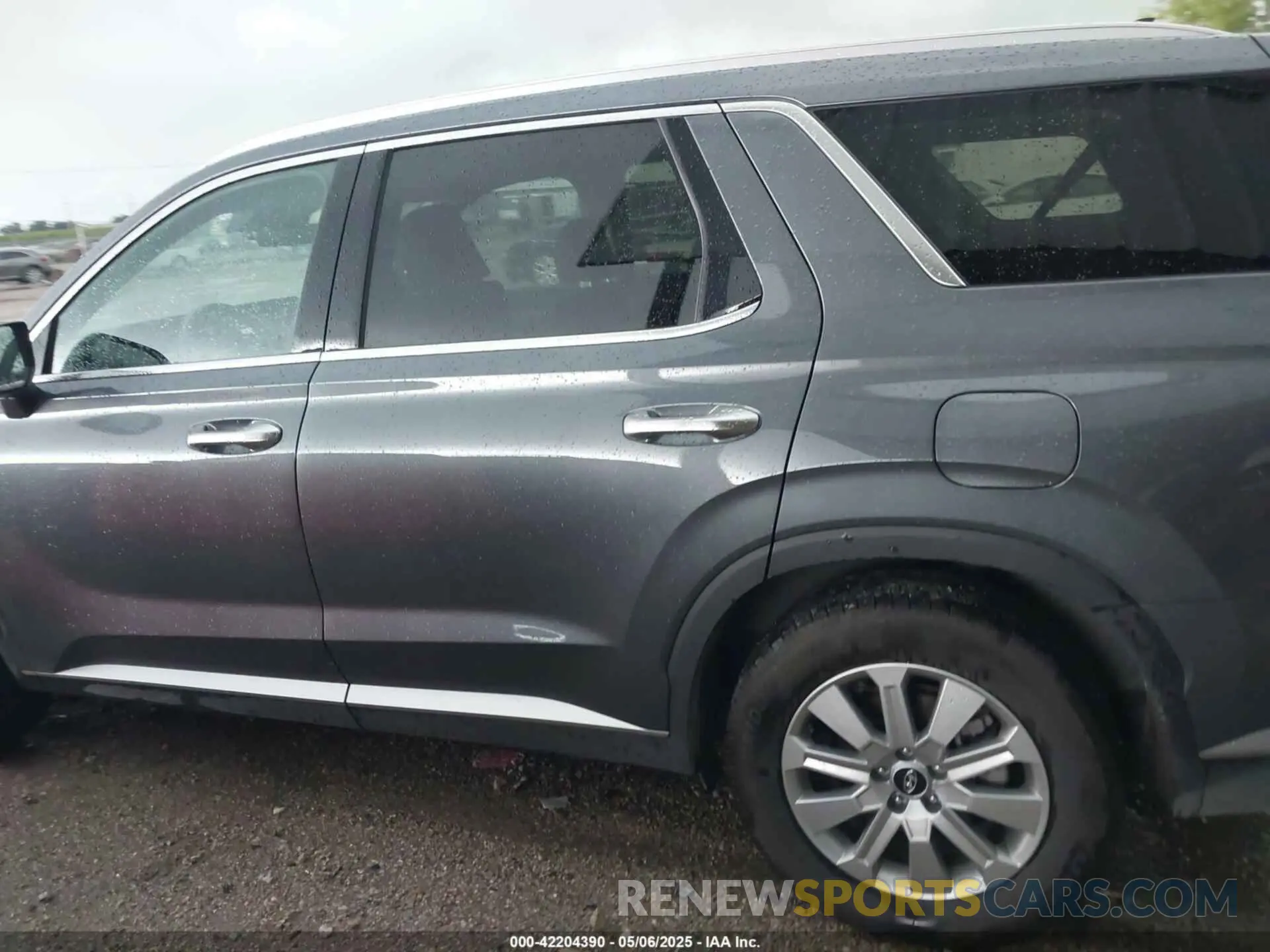 14 Photograph of a damaged car KM8R24GE9SU833264 HYUNDAI PALISADE 2025