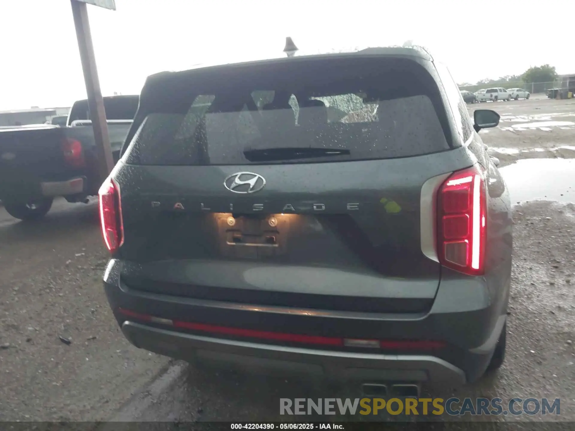 16 Photograph of a damaged car KM8R24GE9SU833264 HYUNDAI PALISADE 2025