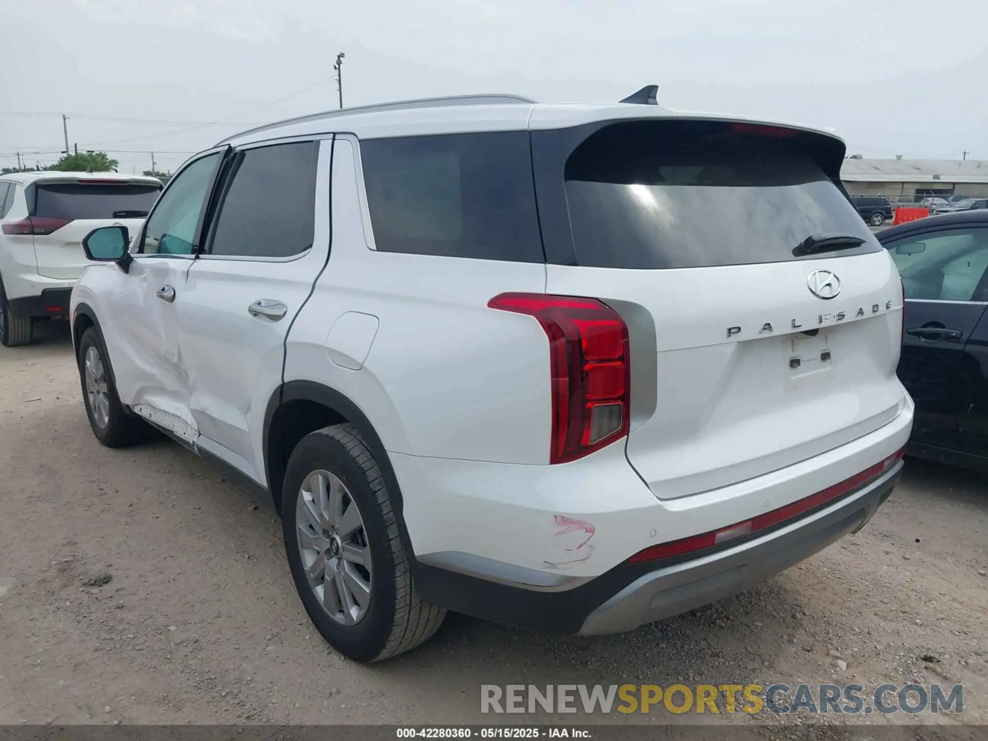 3 Photograph of a damaged car KM8R24GE9SU876048 HYUNDAI PALISADE 2025