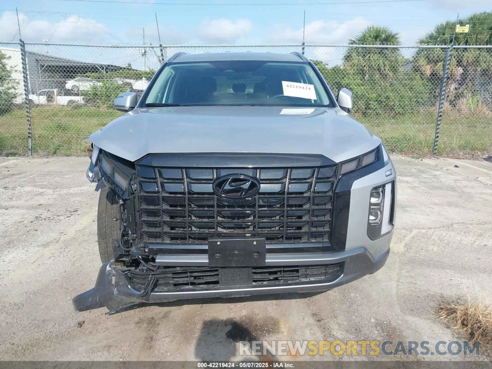 12 Photograph of a damaged car KM8R2DGE2SU842064 HYUNDAI PALISADE 2025