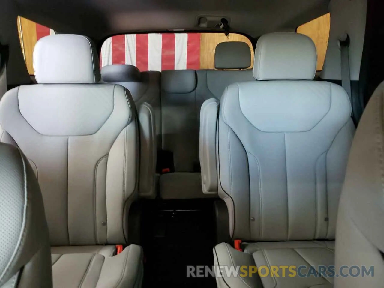 10 Photograph of a damaged car KM8R2DGE3SU819828 HYUNDAI PALISADE 2025