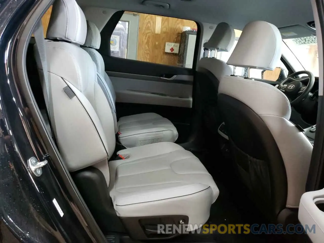 11 Photograph of a damaged car KM8R2DGE3SU819828 HYUNDAI PALISADE 2025