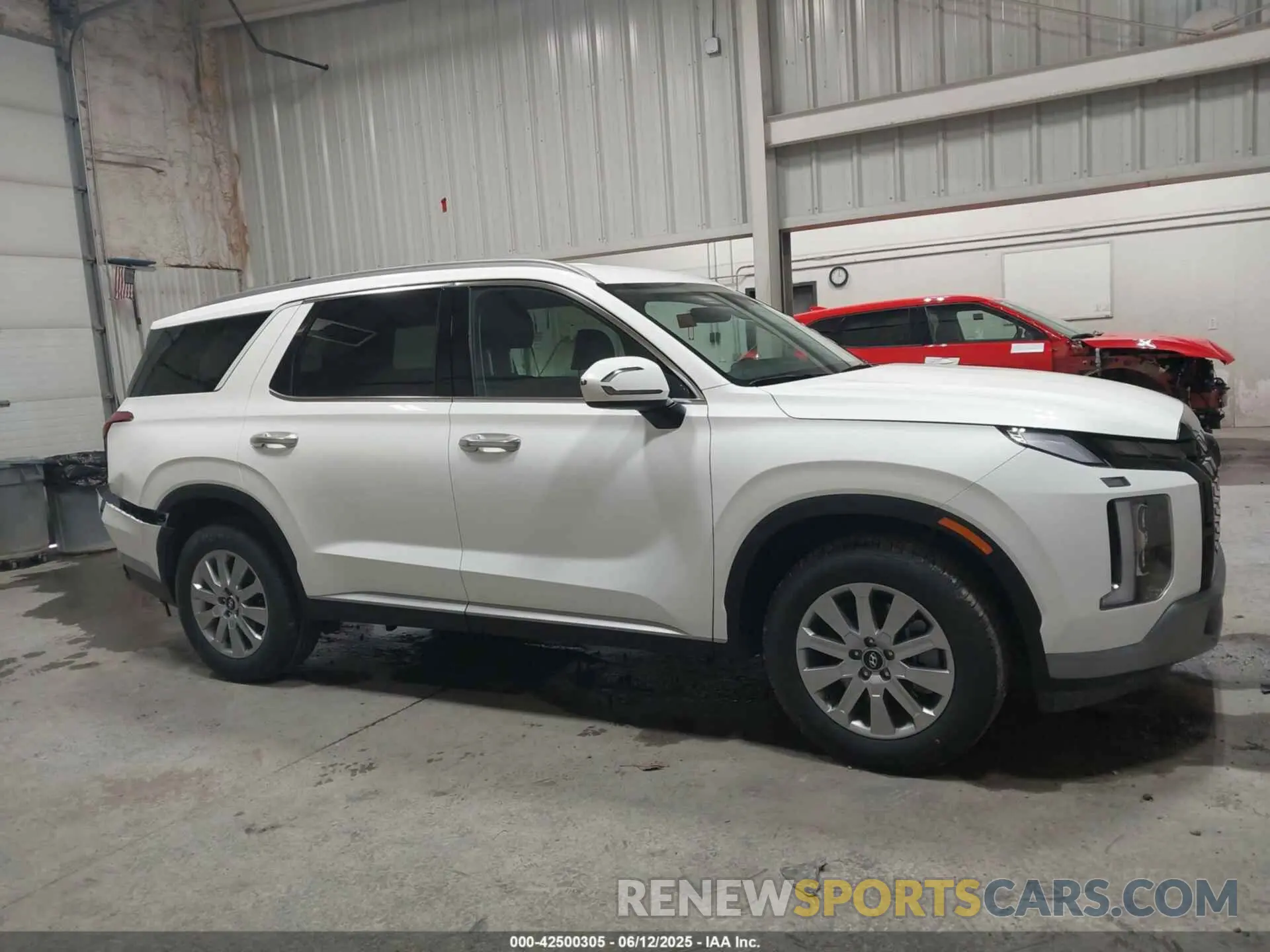 13 Photograph of a damaged car KM8R2DGE7SU929300 HYUNDAI PALISADE 2025