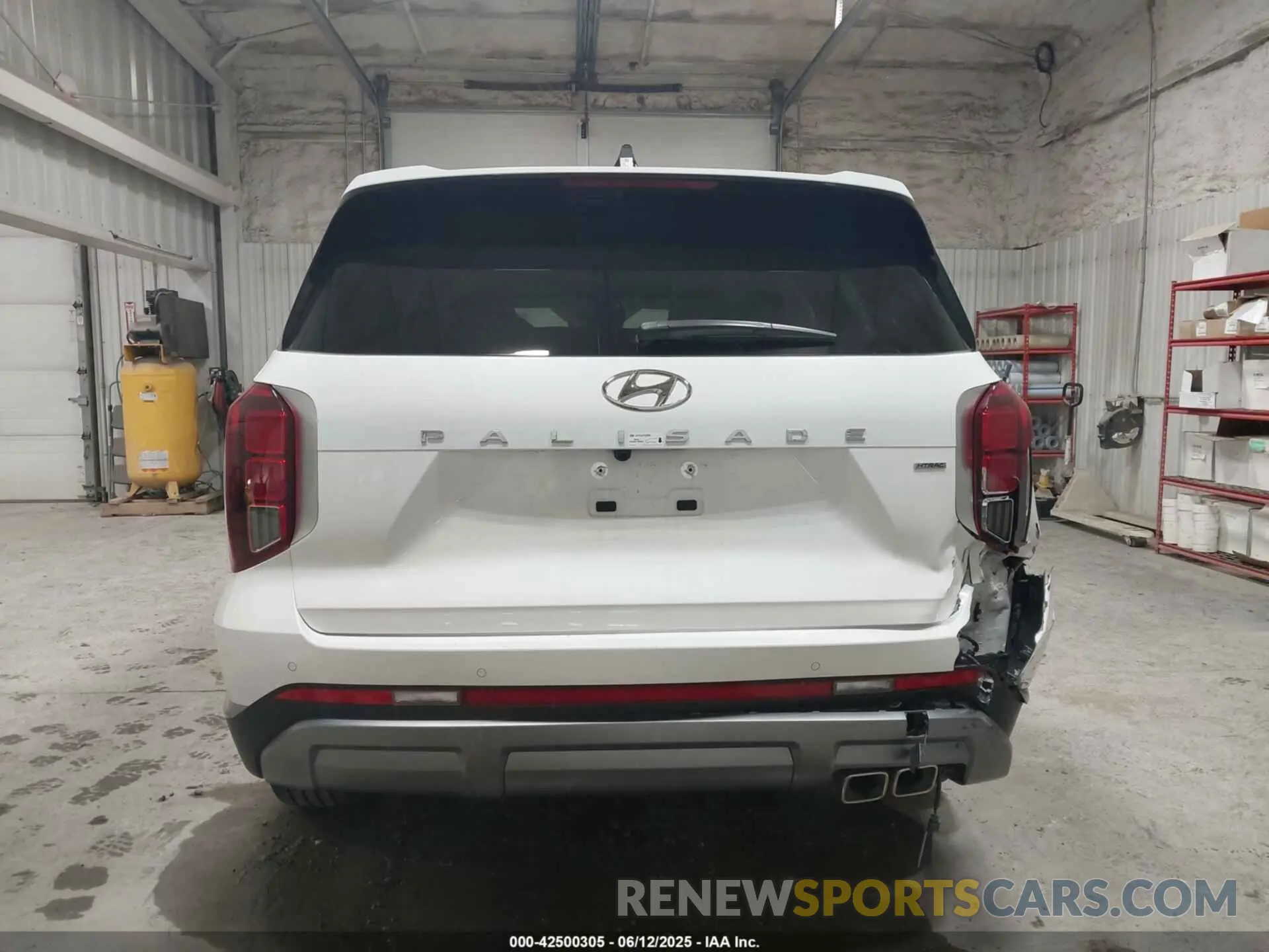 16 Photograph of a damaged car KM8R2DGE7SU929300 HYUNDAI PALISADE 2025