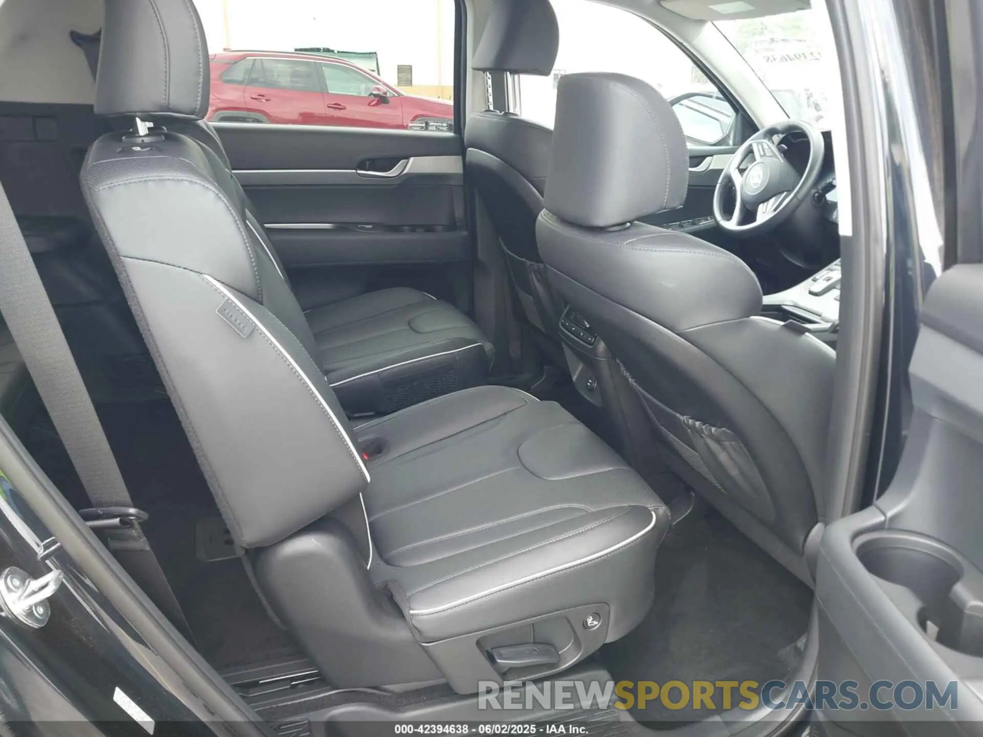 8 Photograph of a damaged car KM8R2DGEXSU835072 HYUNDAI PALISADE 2025