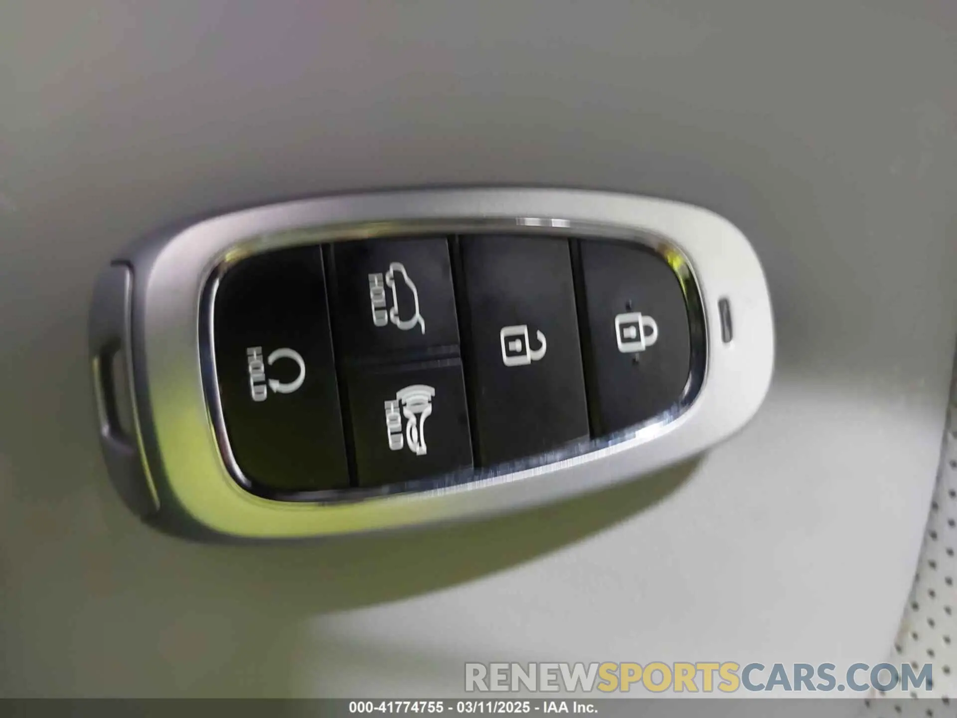 11 Photograph of a damaged car KM8R2DGEXSU879170 HYUNDAI PALISADE 2025