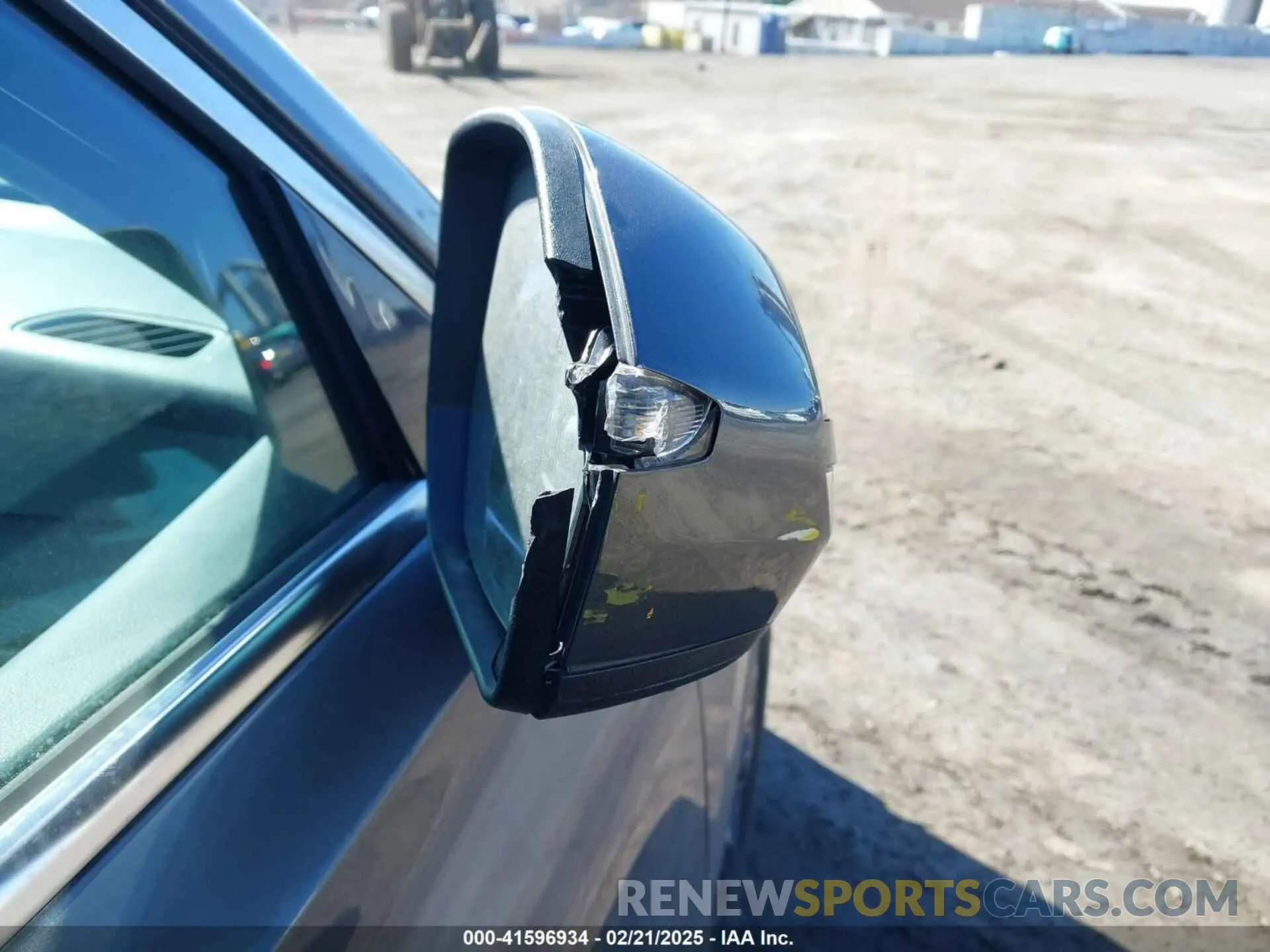 18 Photograph of a damaged car KM8R3DGE4SU831533 HYUNDAI PALISADE 2025