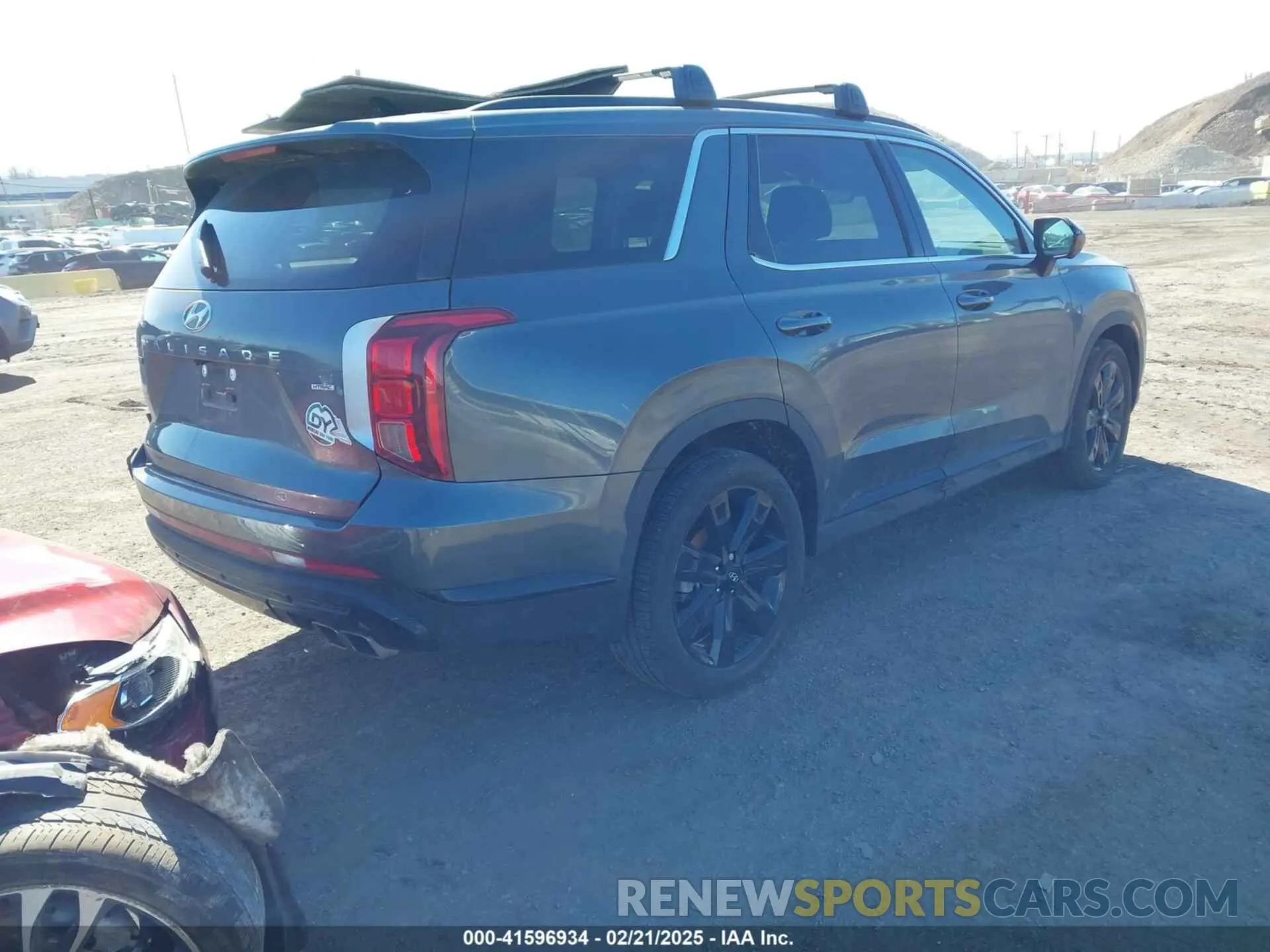 4 Photograph of a damaged car KM8R3DGE4SU831533 HYUNDAI PALISADE 2025