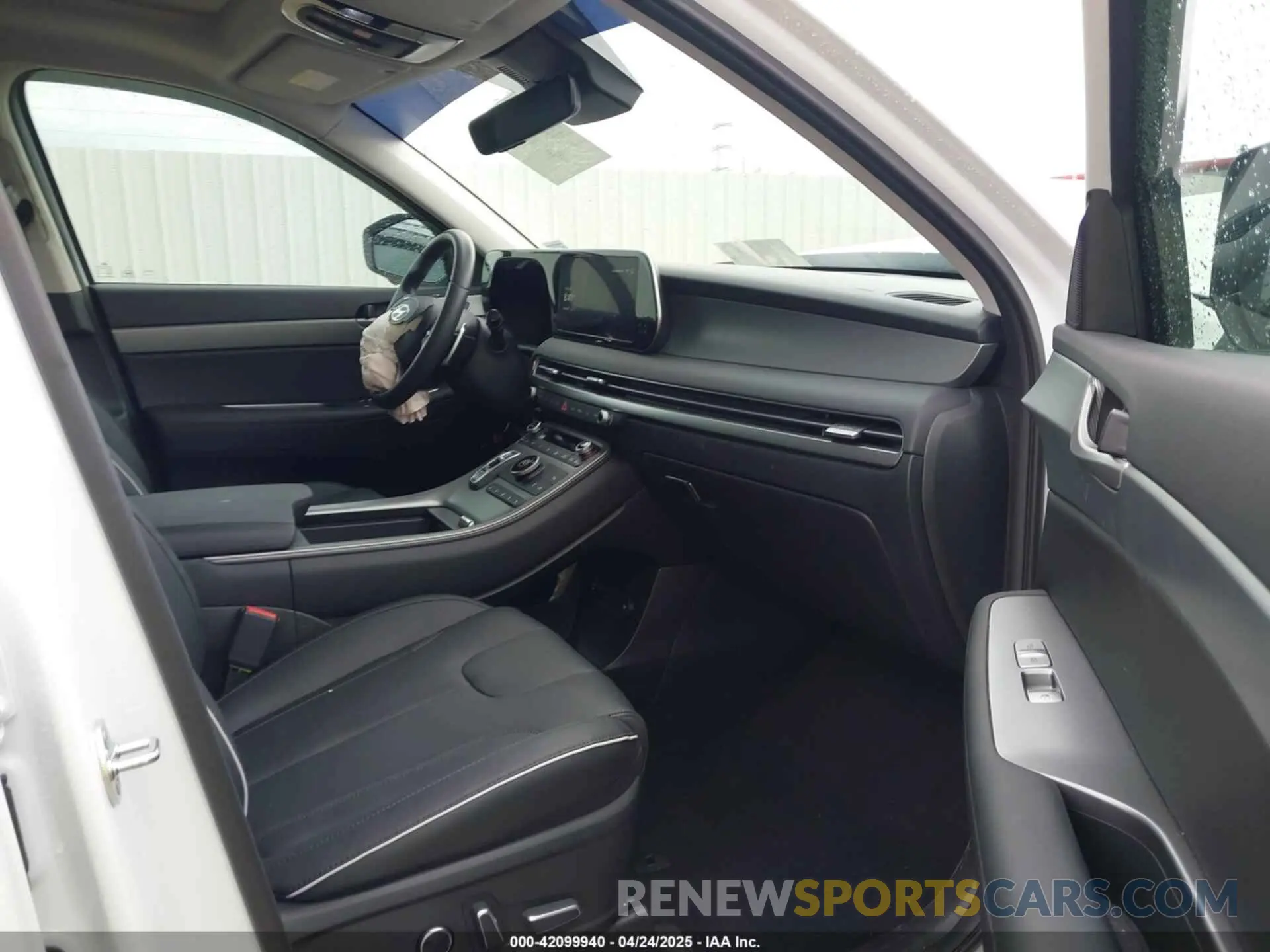 5 Photograph of a damaged car KM8R44GE8SU830107 HYUNDAI PALISADE 2025