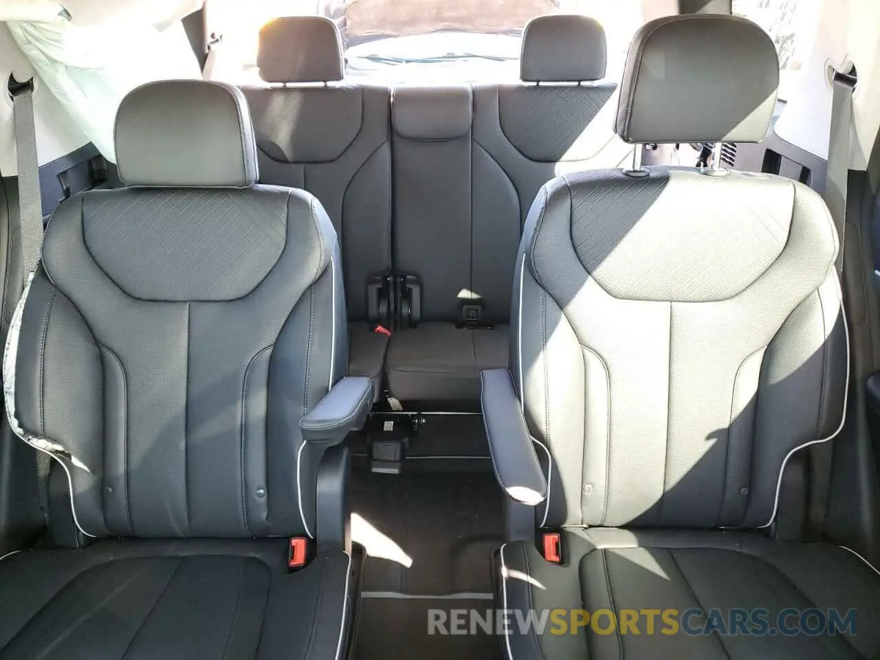 10 Photograph of a damaged car KM8R4DGE0SU886400 HYUNDAI PALISADE 2025
