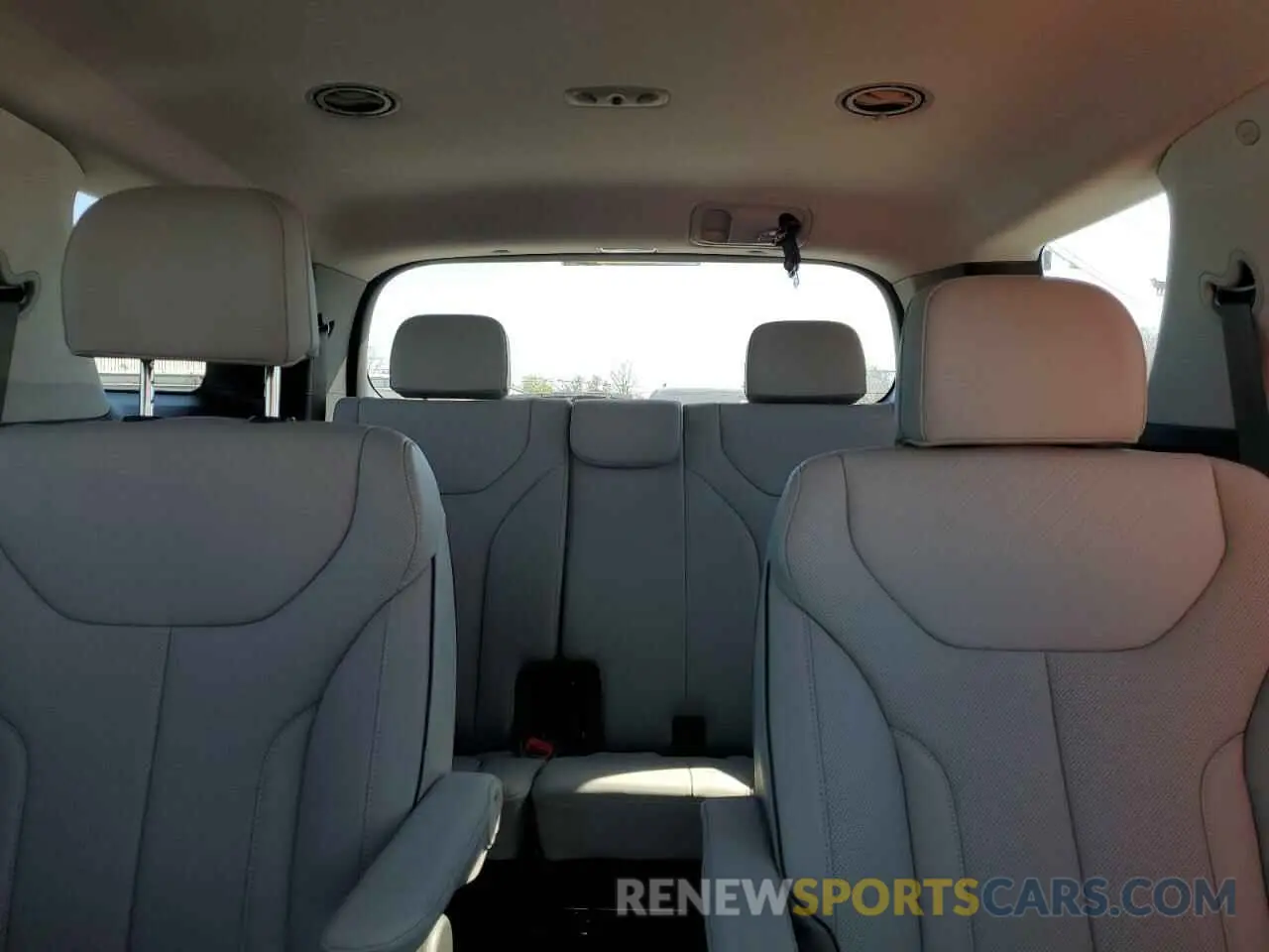 10 Photograph of a damaged car KM8R4DGE3SU846845 HYUNDAI PALISADE 2025
