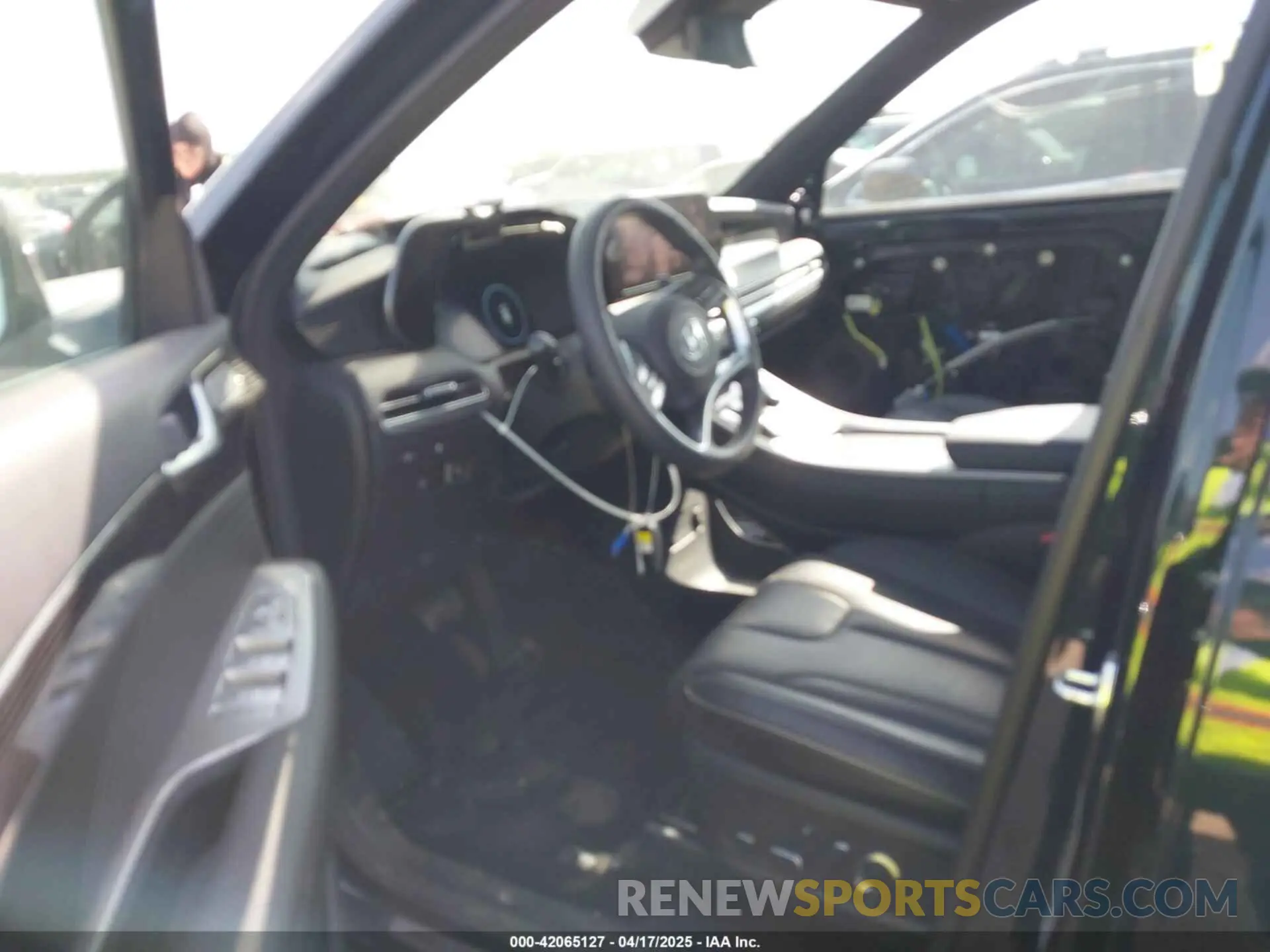 5 Photograph of a damaged car KM8R74GE6SU856907 HYUNDAI PALISADE 2025