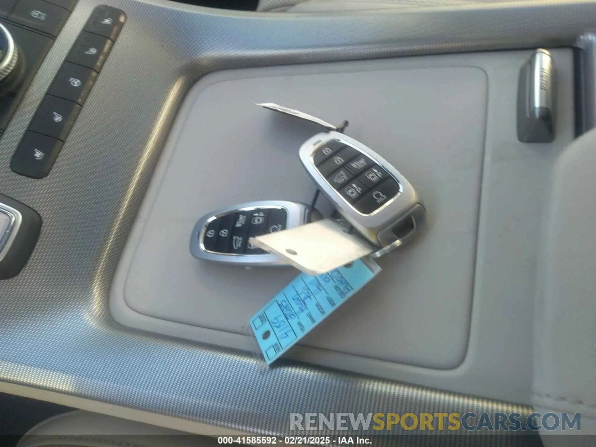 11 Photograph of a damaged car KM8R74GE8SU812181 HYUNDAI PALISADE 2025