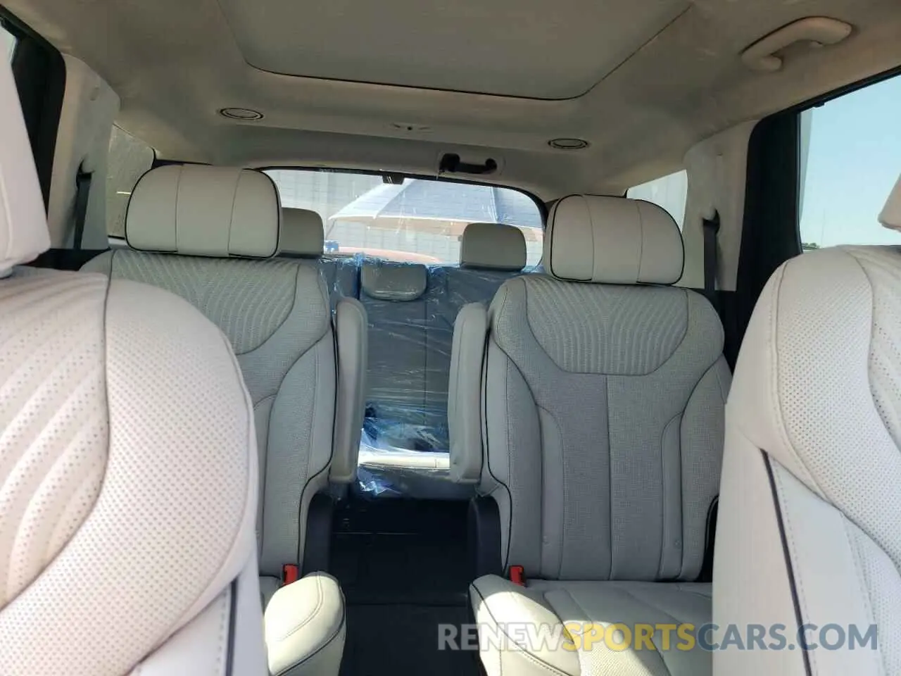 10 Photograph of a damaged car KM8R74GE8SU853166 HYUNDAI PALISADE 2025