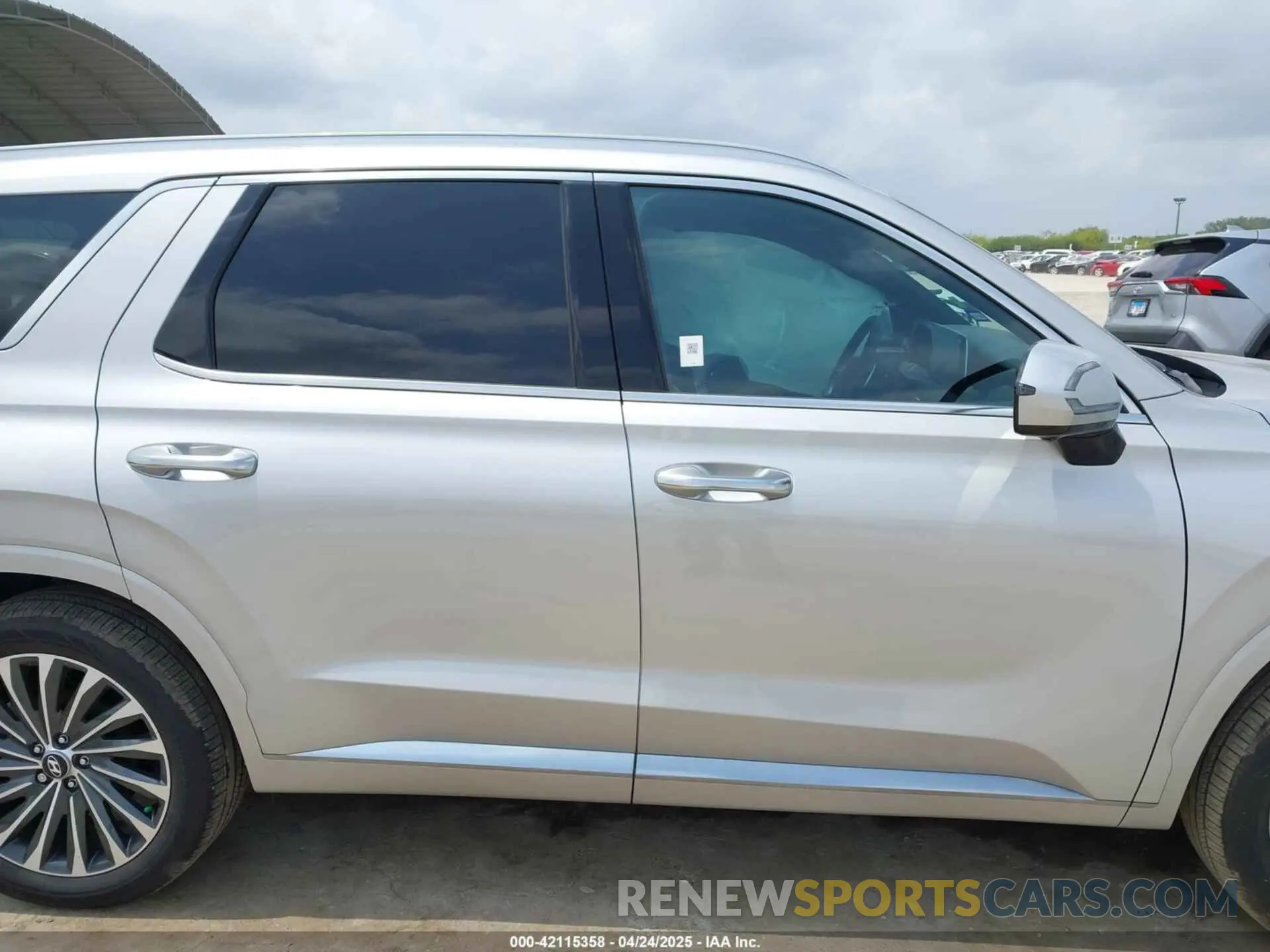 13 Photograph of a damaged car KM8R74GE9SU887116 HYUNDAI PALISADE 2025