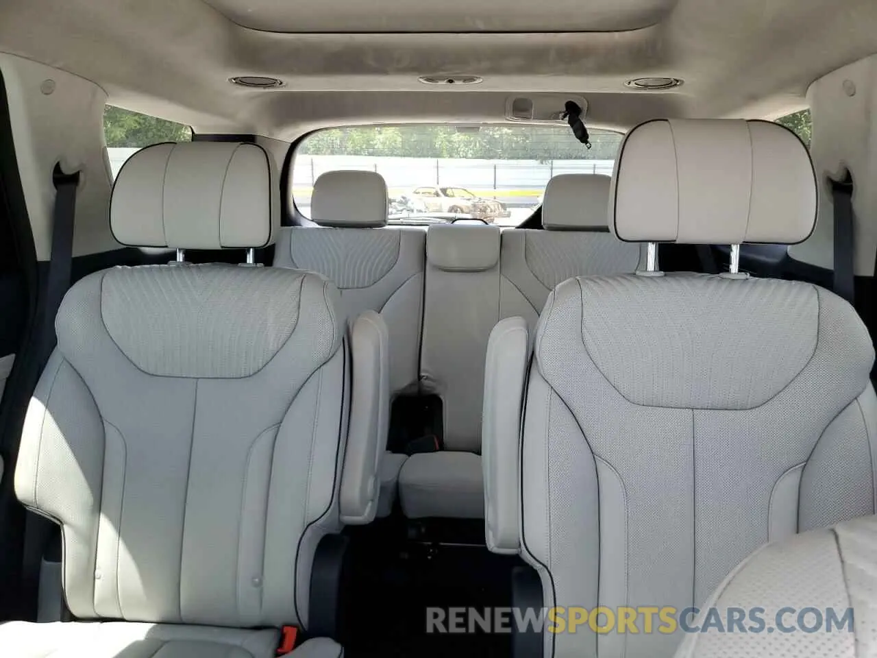 10 Photograph of a damaged car KM8R7DGE0SU818766 HYUNDAI PALISADE 2025