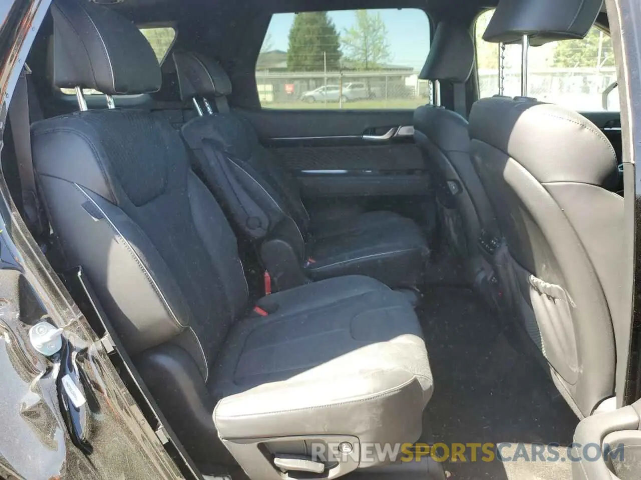 11 Photograph of a damaged car KM8R7DGE1SU843983 HYUNDAI PALISADE 2025