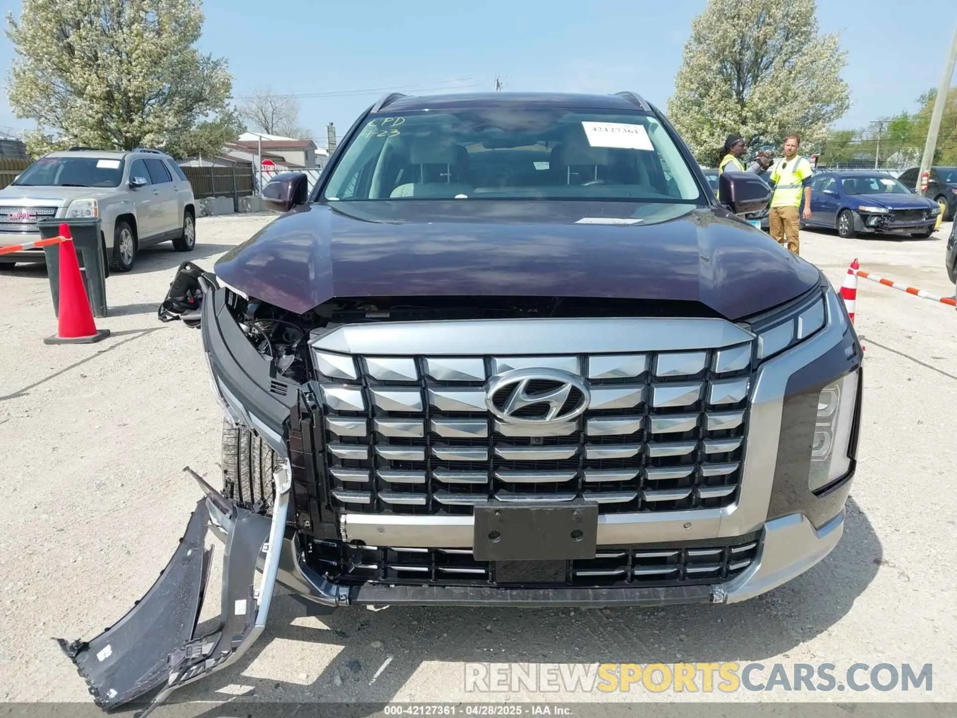 13 Photograph of a damaged car KM8R7DGE2SU828795 HYUNDAI PALISADE 2025
