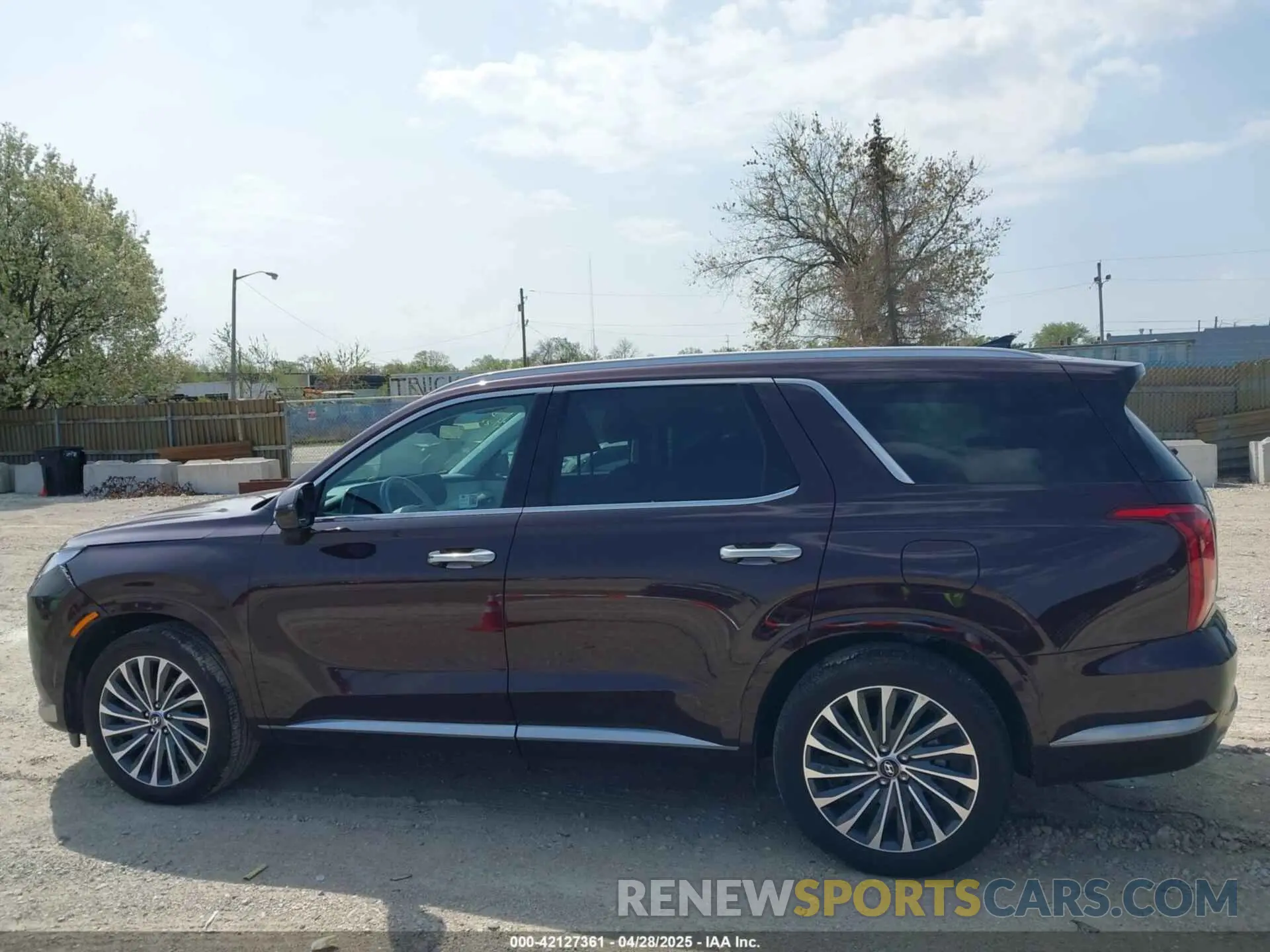 15 Photograph of a damaged car KM8R7DGE2SU828795 HYUNDAI PALISADE 2025