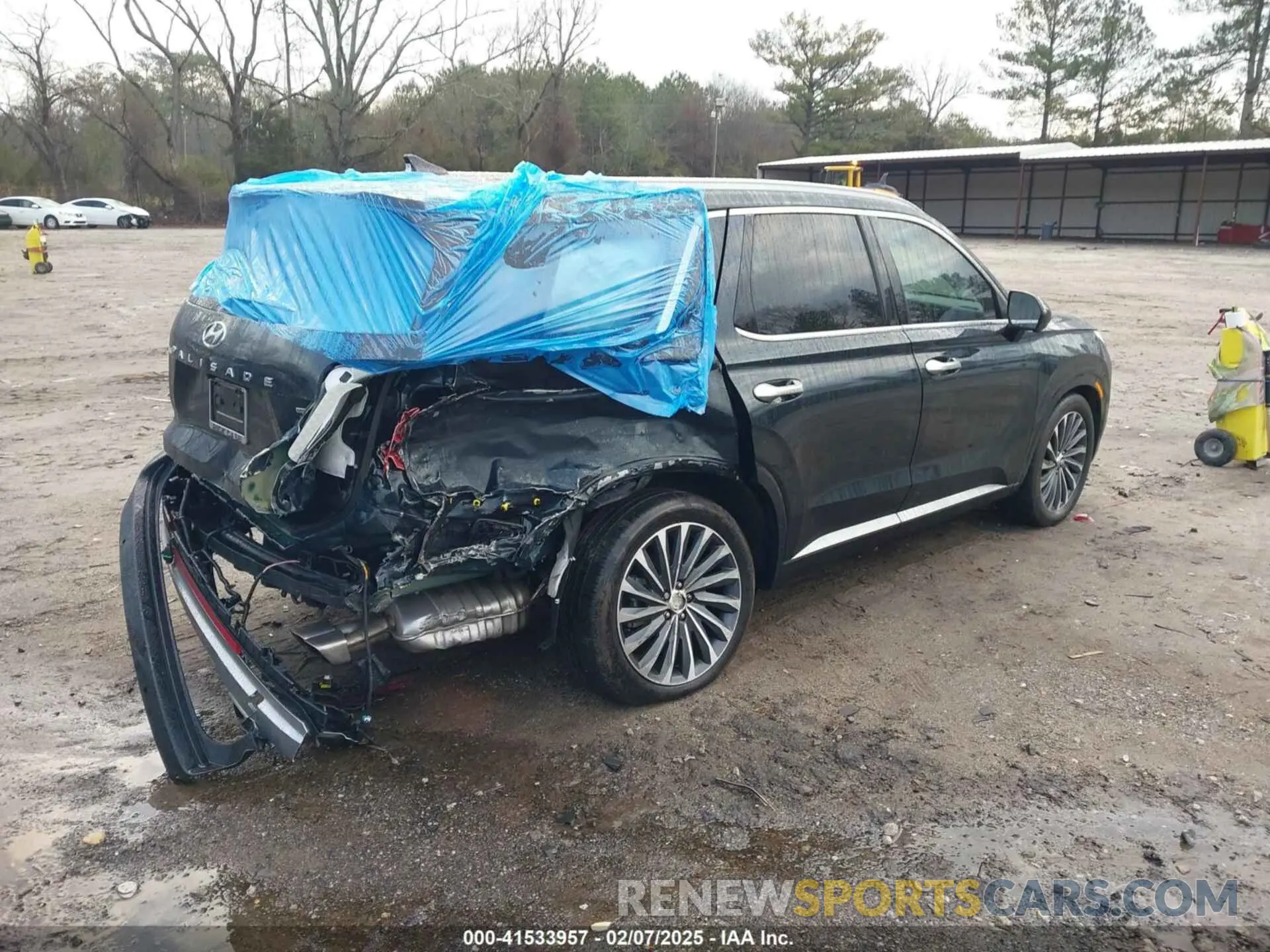 4 Photograph of a damaged car KM8R7DGE4SU808077 HYUNDAI PALISADE 2025