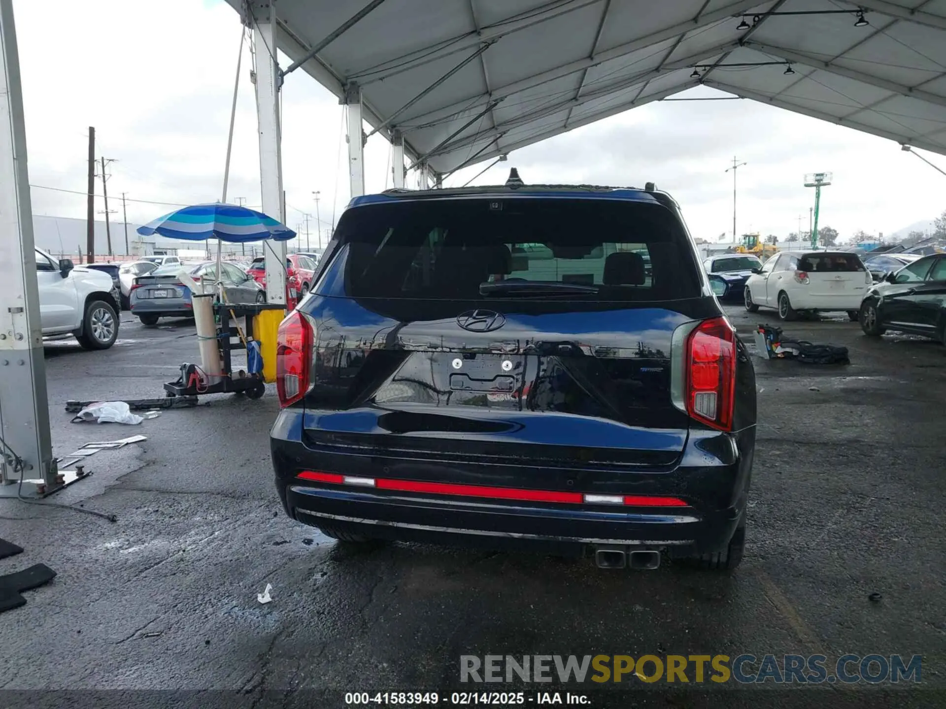 17 Photograph of a damaged car KM8R7DGE4SU810783 HYUNDAI PALISADE 2025