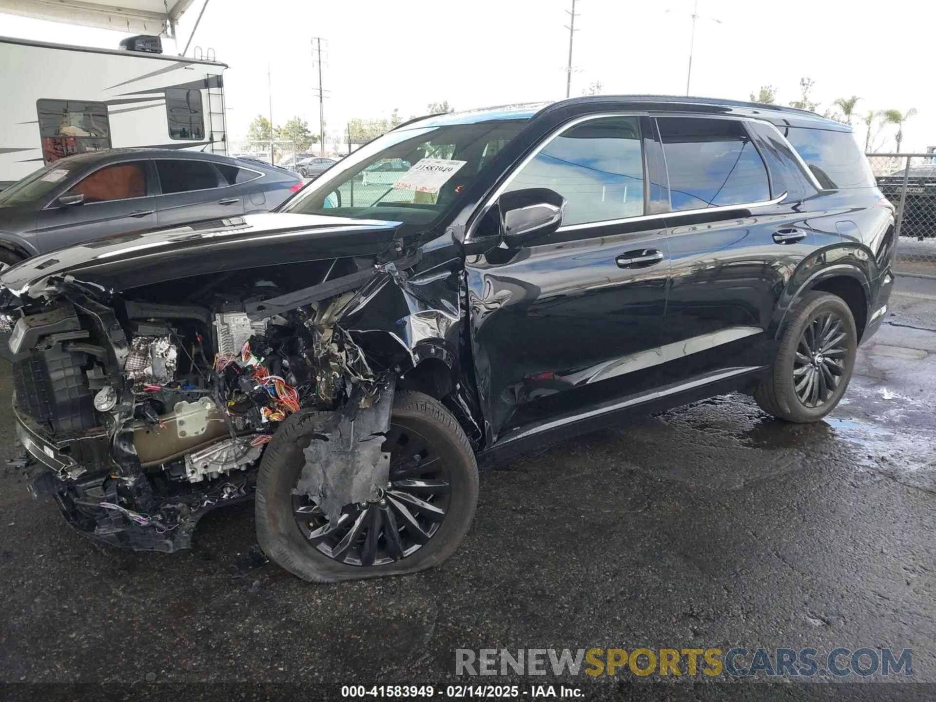 2 Photograph of a damaged car KM8R7DGE4SU810783 HYUNDAI PALISADE 2025