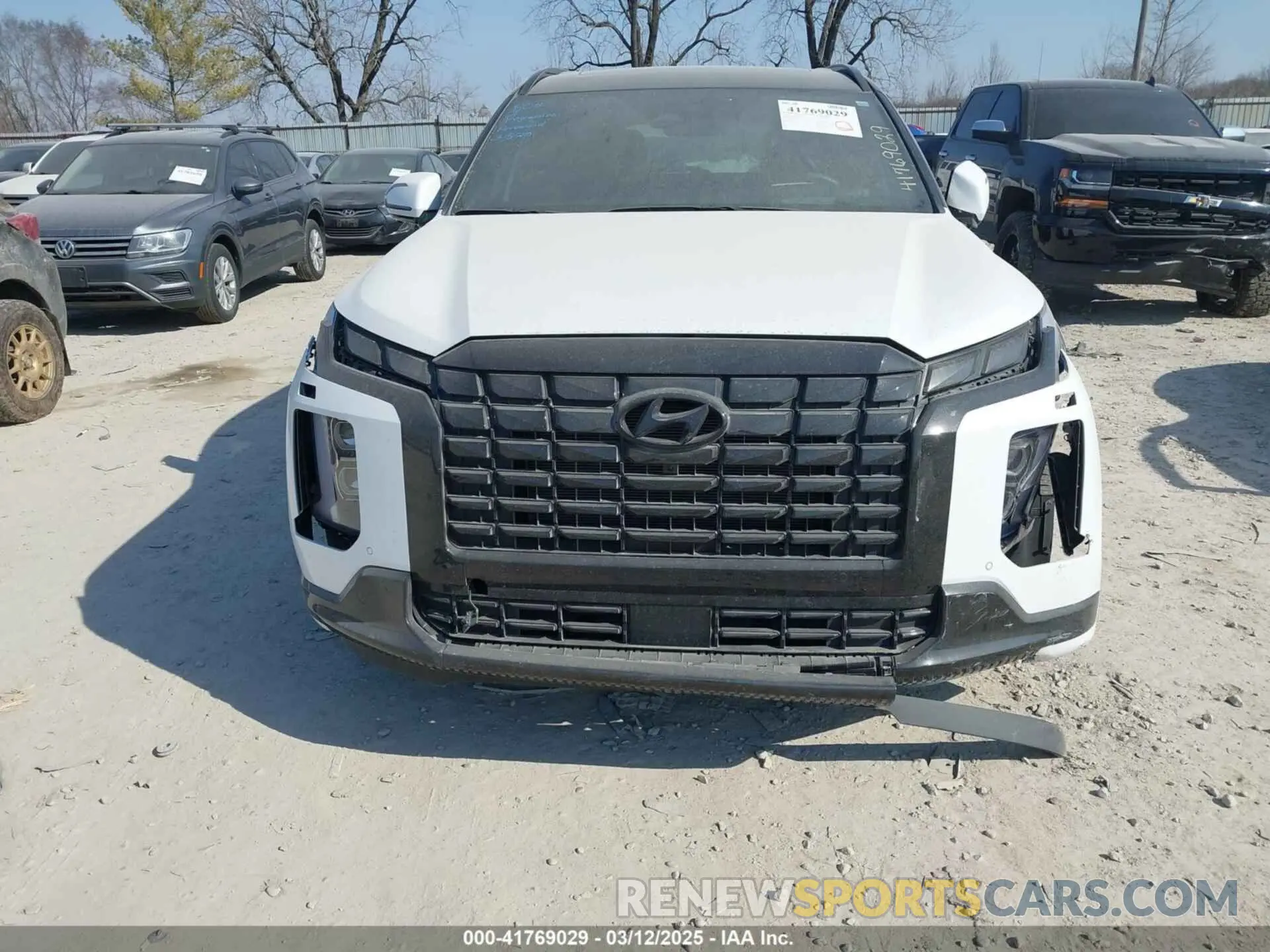 12 Photograph of a damaged car KM8R7DGE4SU814350 HYUNDAI PALISADE 2025