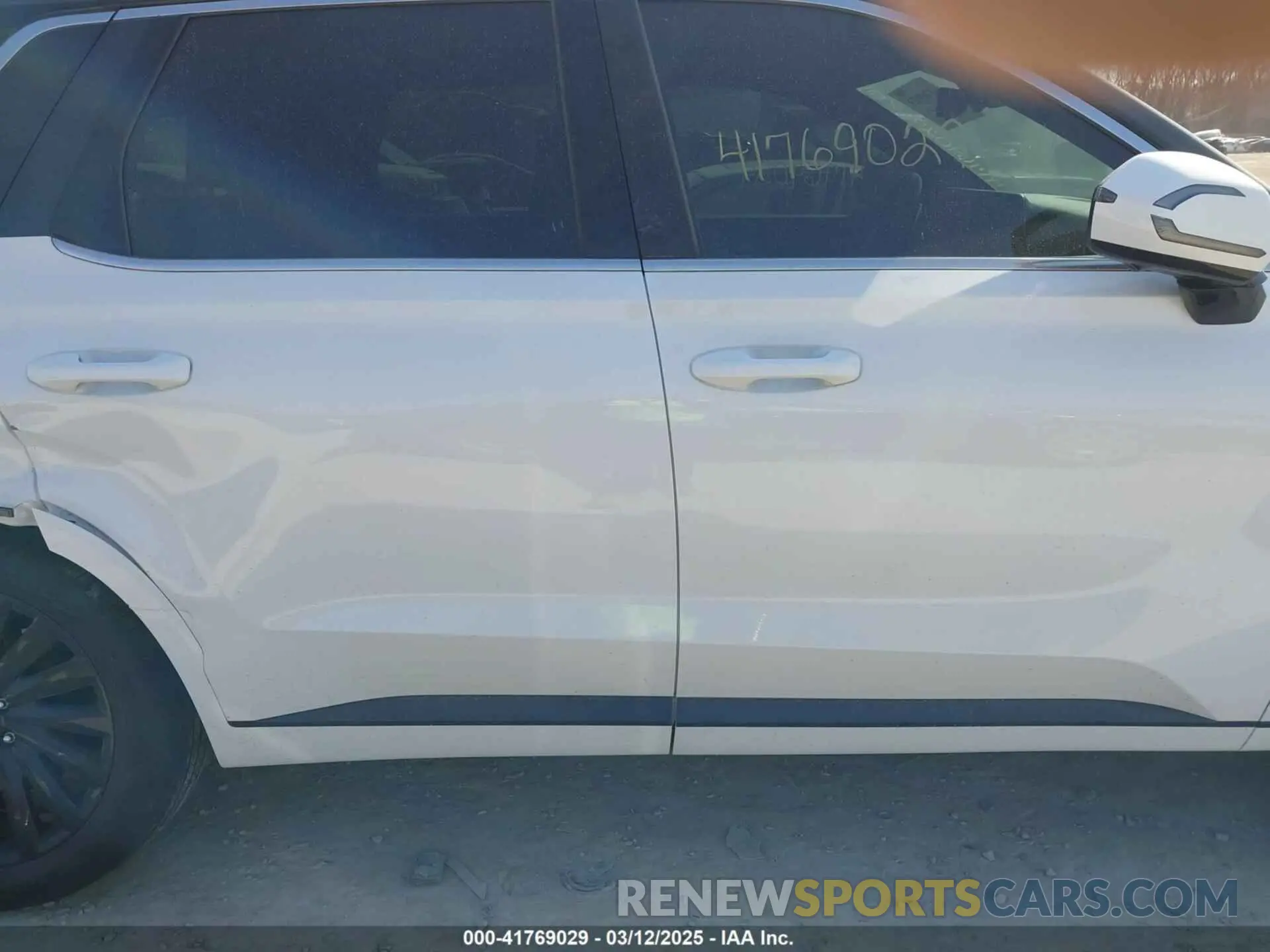 13 Photograph of a damaged car KM8R7DGE4SU814350 HYUNDAI PALISADE 2025