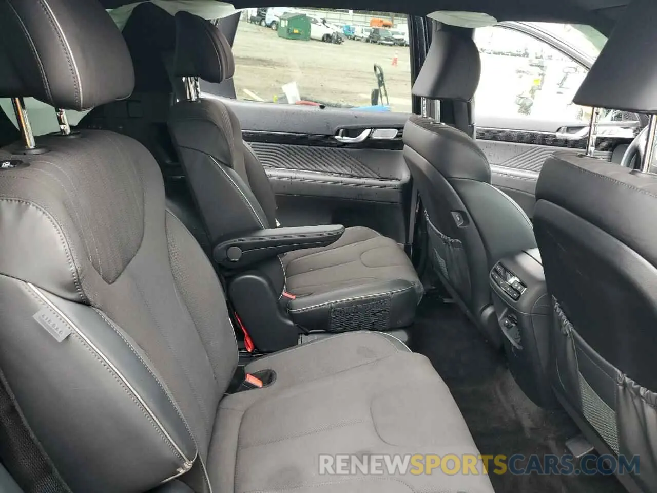 11 Photograph of a damaged car KM8R7DGE4SU877884 HYUNDAI PALISADE 2025