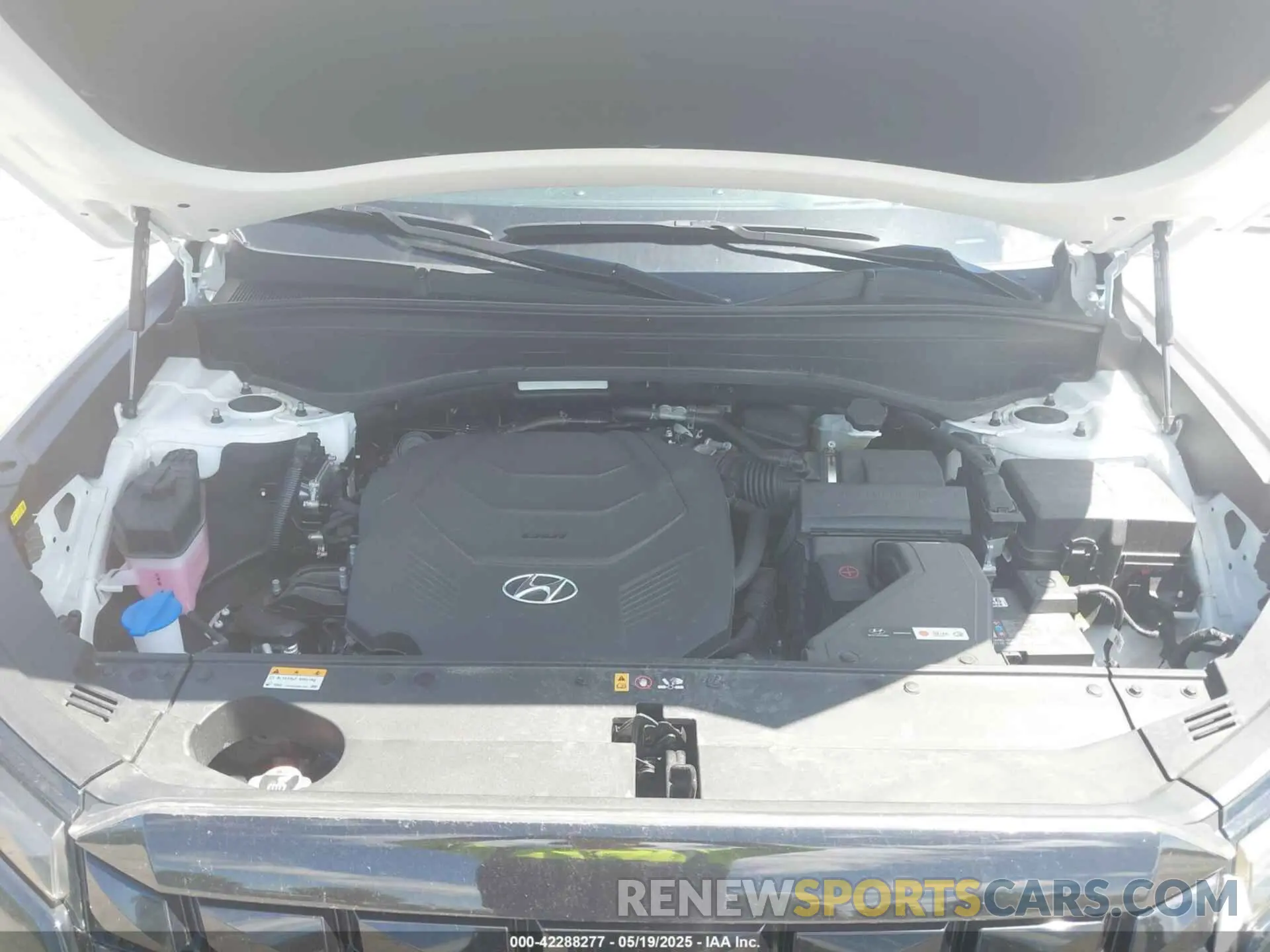 10 Photograph of a damaged car KM8R7DGE9SU813405 HYUNDAI PALISADE 2025