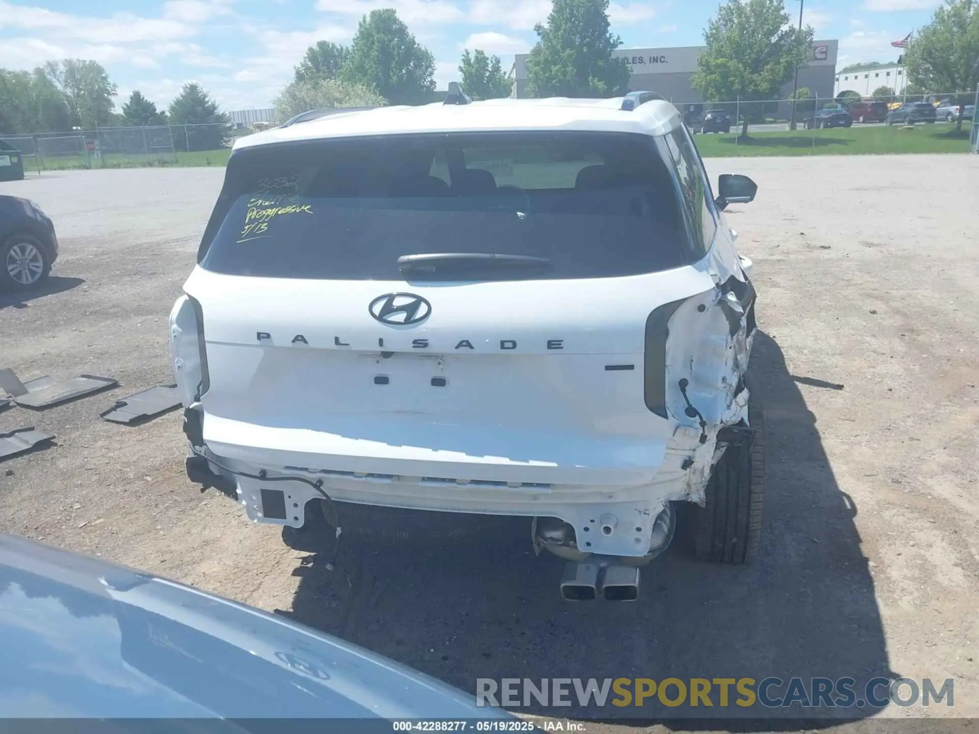 16 Photograph of a damaged car KM8R7DGE9SU813405 HYUNDAI PALISADE 2025