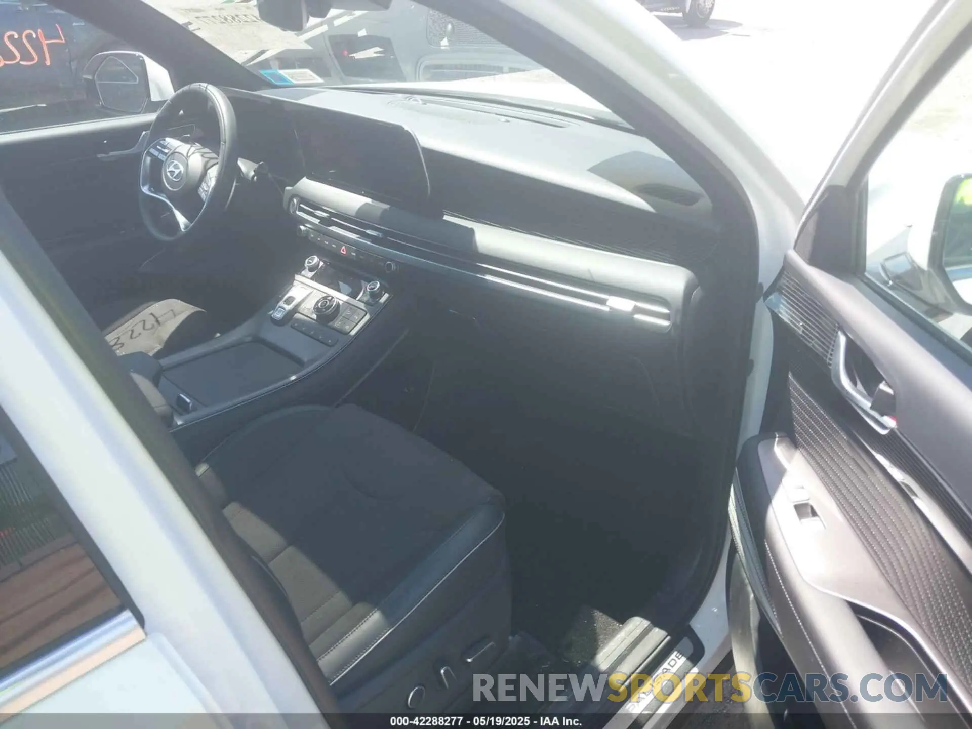 5 Photograph of a damaged car KM8R7DGE9SU813405 HYUNDAI PALISADE 2025