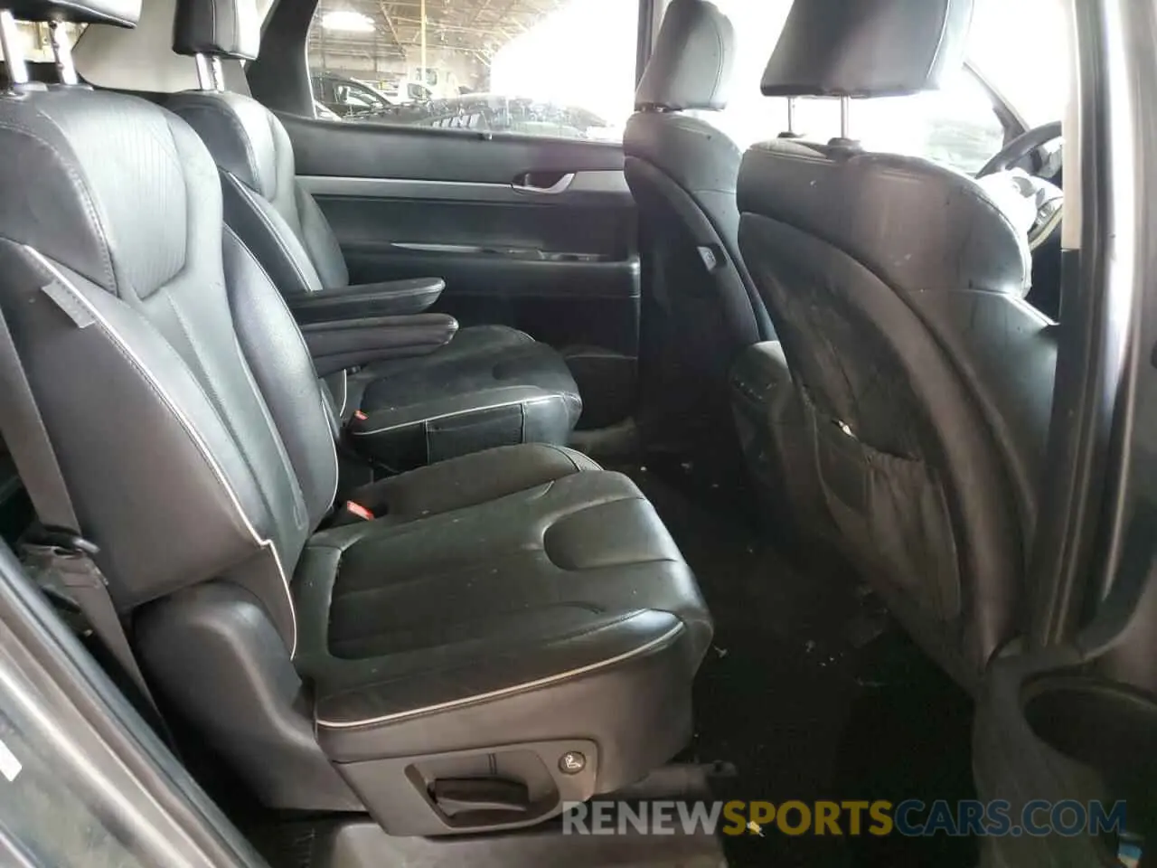 11 Photograph of a damaged car KM8R34GE9RU671840 HYUNDAI PALISADE X 2024