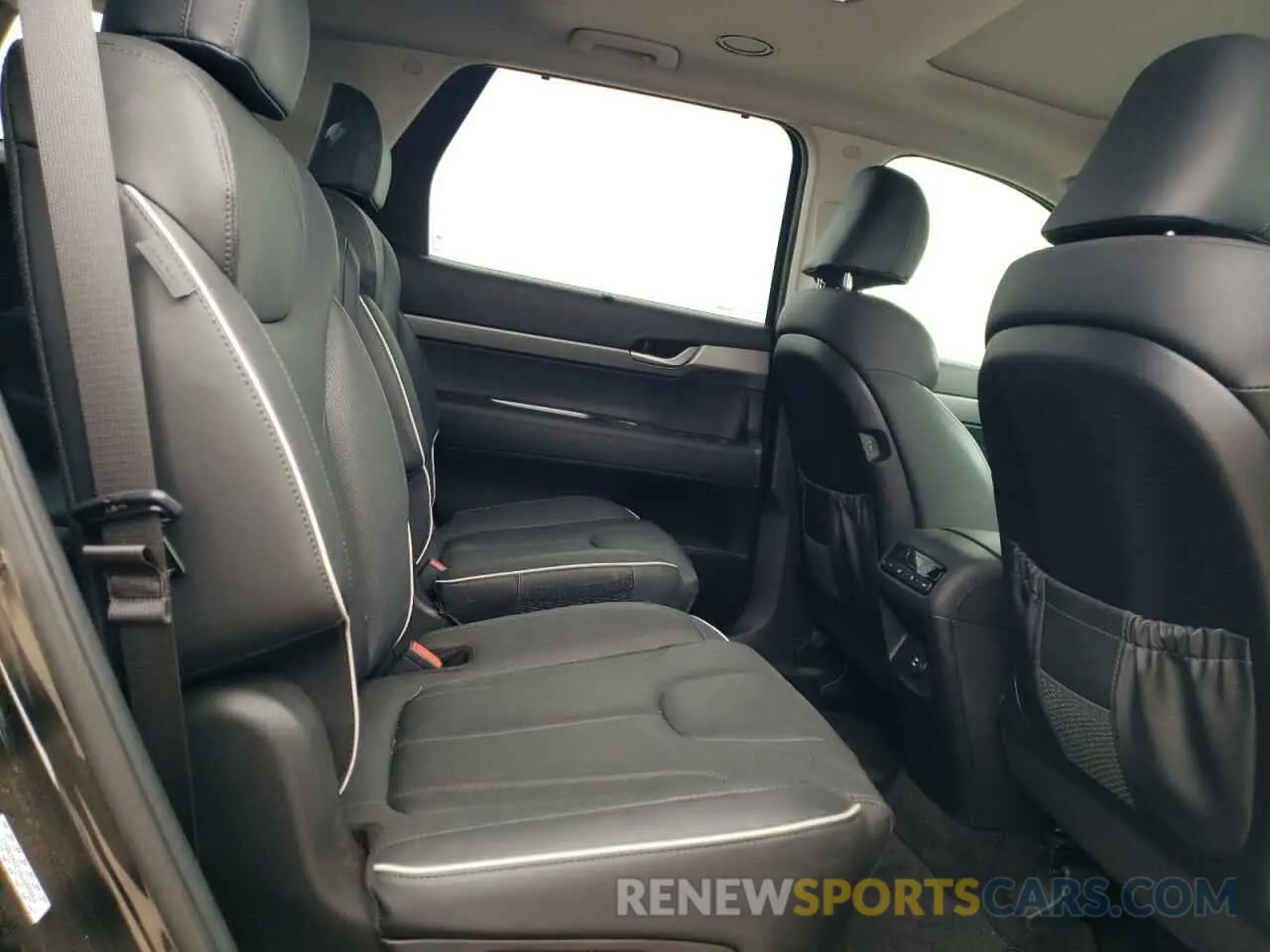 11 Photograph of a damaged car KM8R34GEXRU699064 HYUNDAI PALISADE X 2024