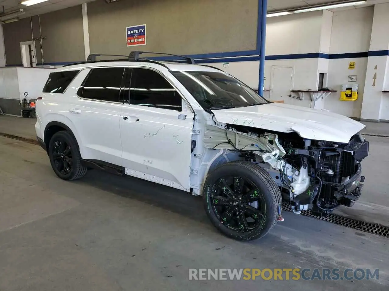 4 Photograph of a damaged car KM8R3DGE9SU903679 HYUNDAI PALISADE X 2025