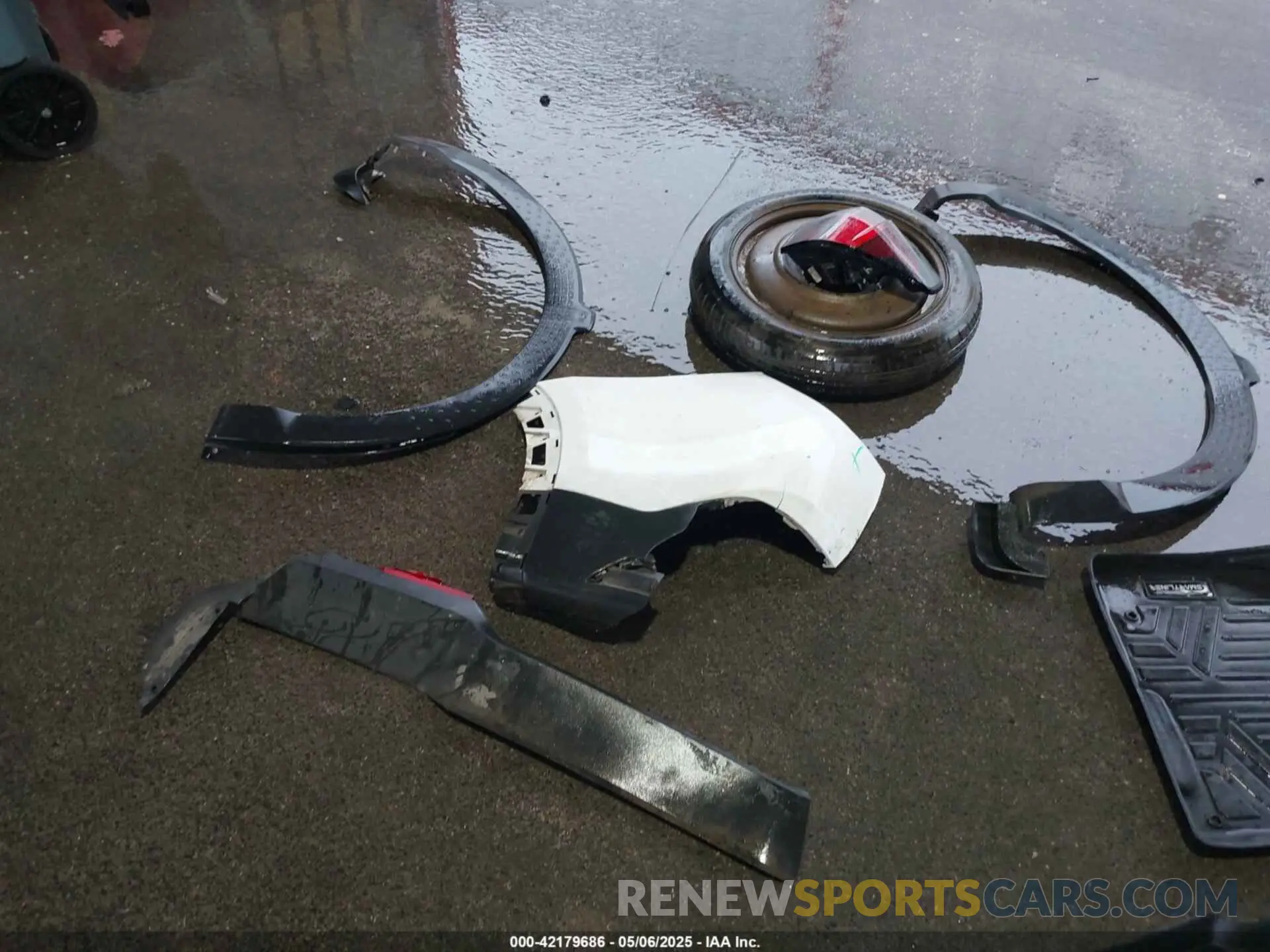 12 Photograph of a damaged car 5NTJADAE9NH028880 HYUNDAI SANTA CRUZ 2022