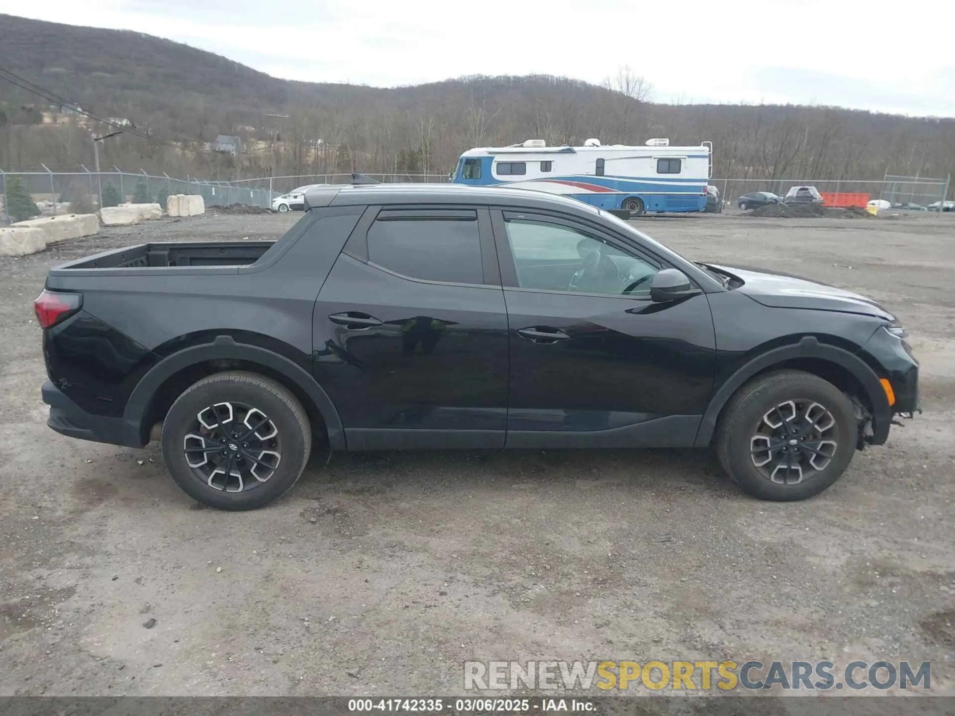 14 Photograph of a damaged car 5NTJADAEXNH003454 HYUNDAI SANTA CRUZ 2022