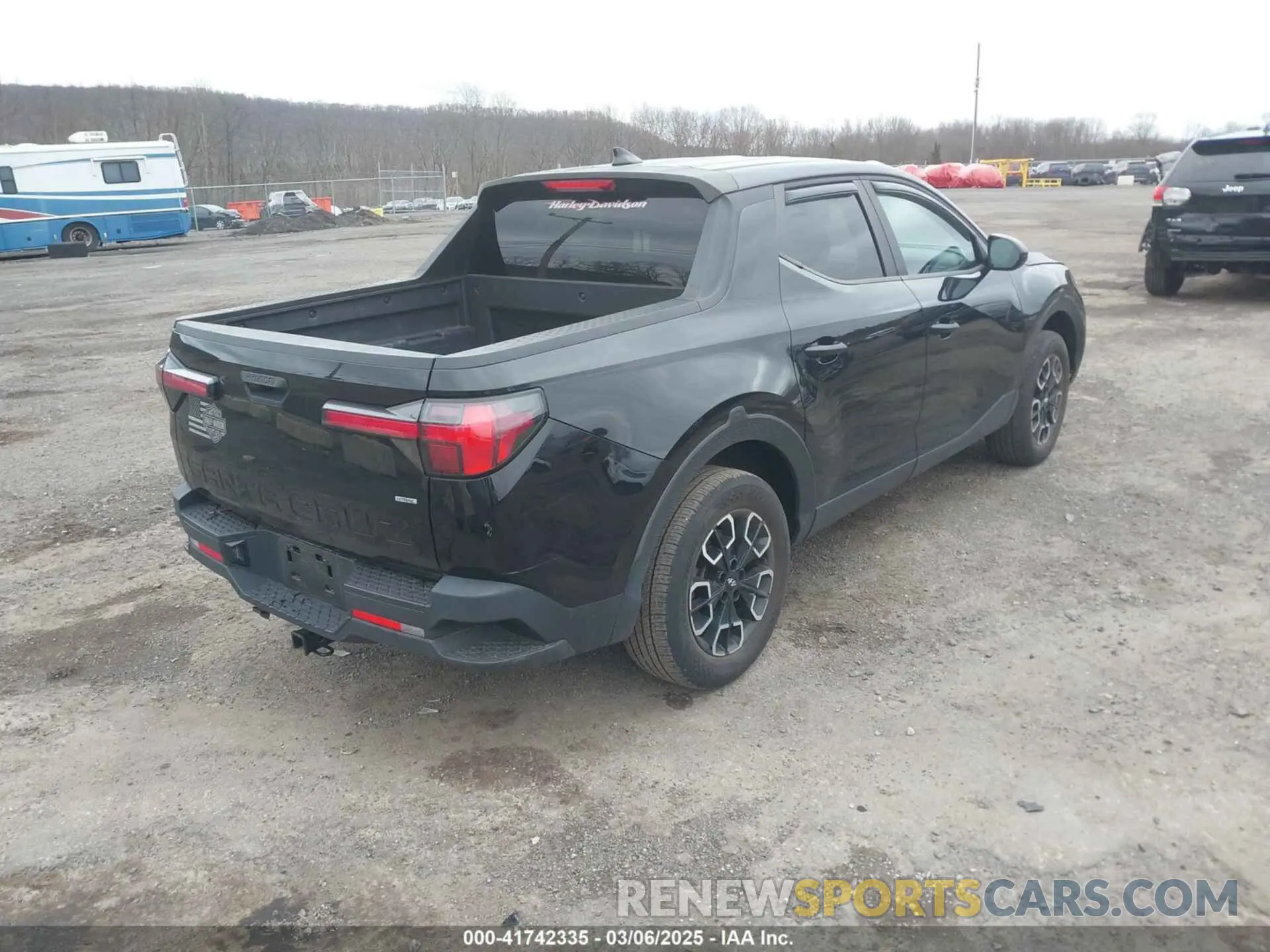 4 Photograph of a damaged car 5NTJADAEXNH003454 HYUNDAI SANTA CRUZ 2022
