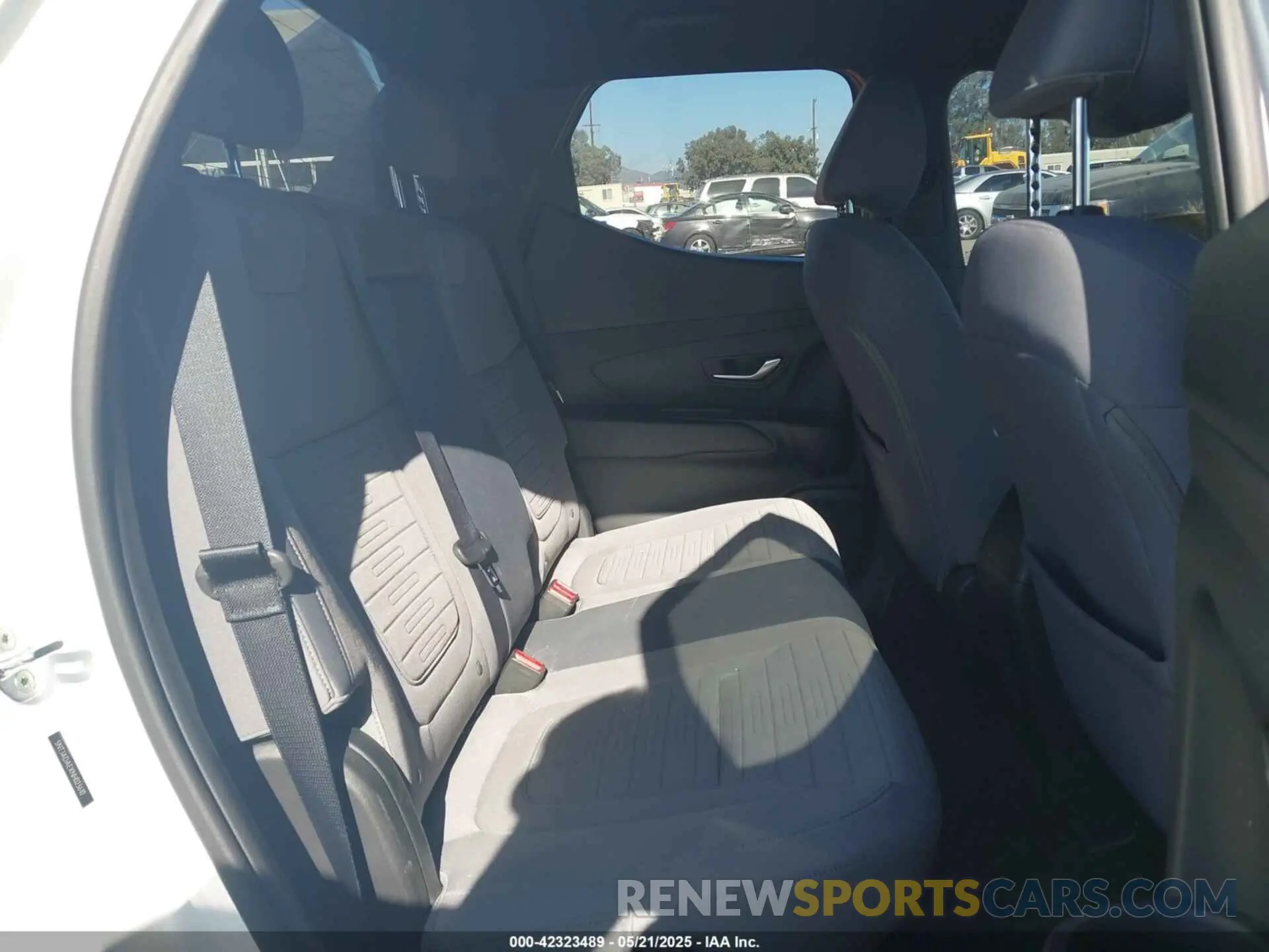 8 Photograph of a damaged car 5NTJADAEXNH023610 HYUNDAI SANTA CRUZ 2022