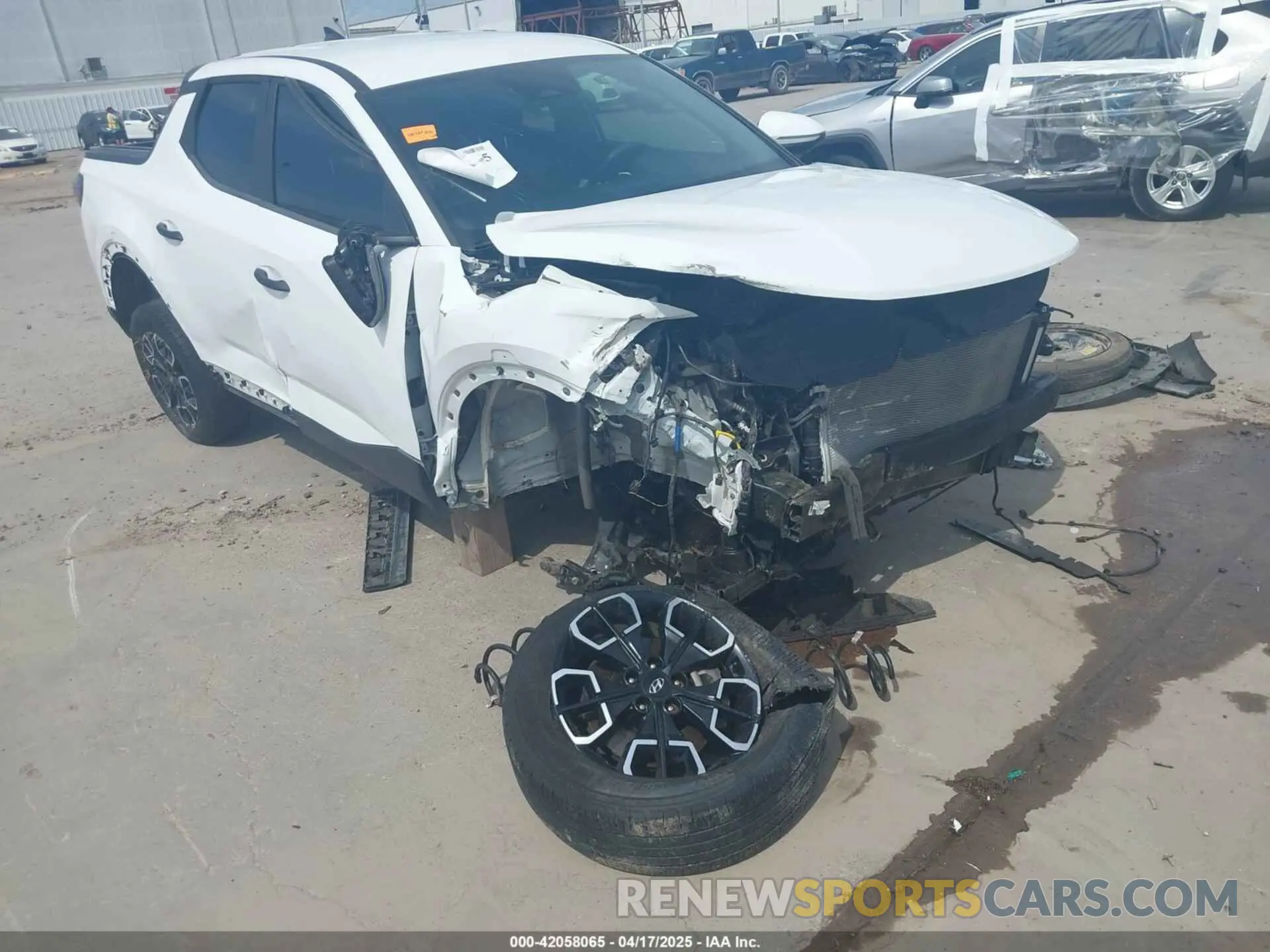 18 Photograph of a damaged car 5NTJBDAE5NH007005 HYUNDAI SANTA CRUZ 2022