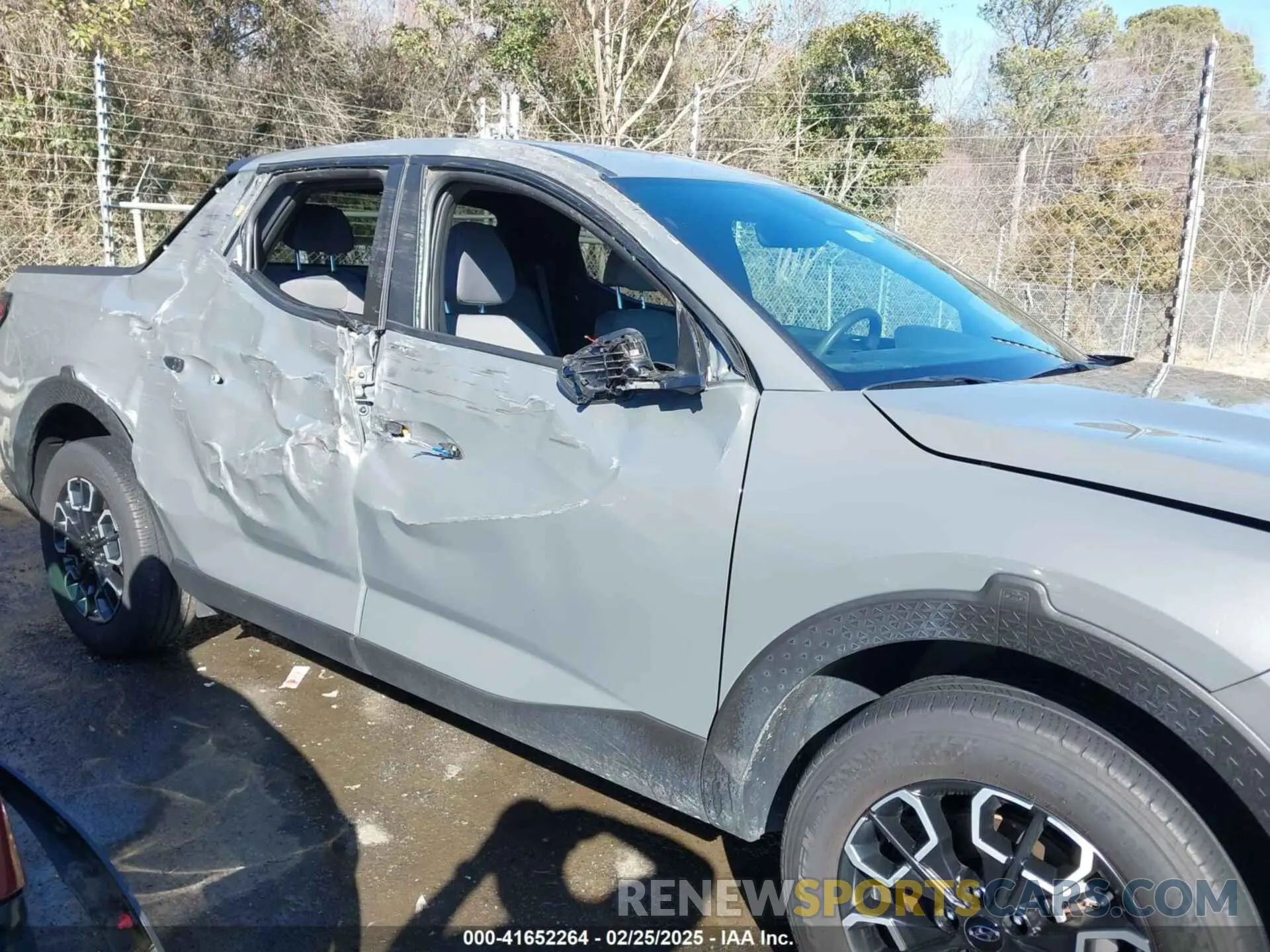 13 Photograph of a damaged car 5NTJBDAE9NH033090 HYUNDAI SANTA CRUZ 2022