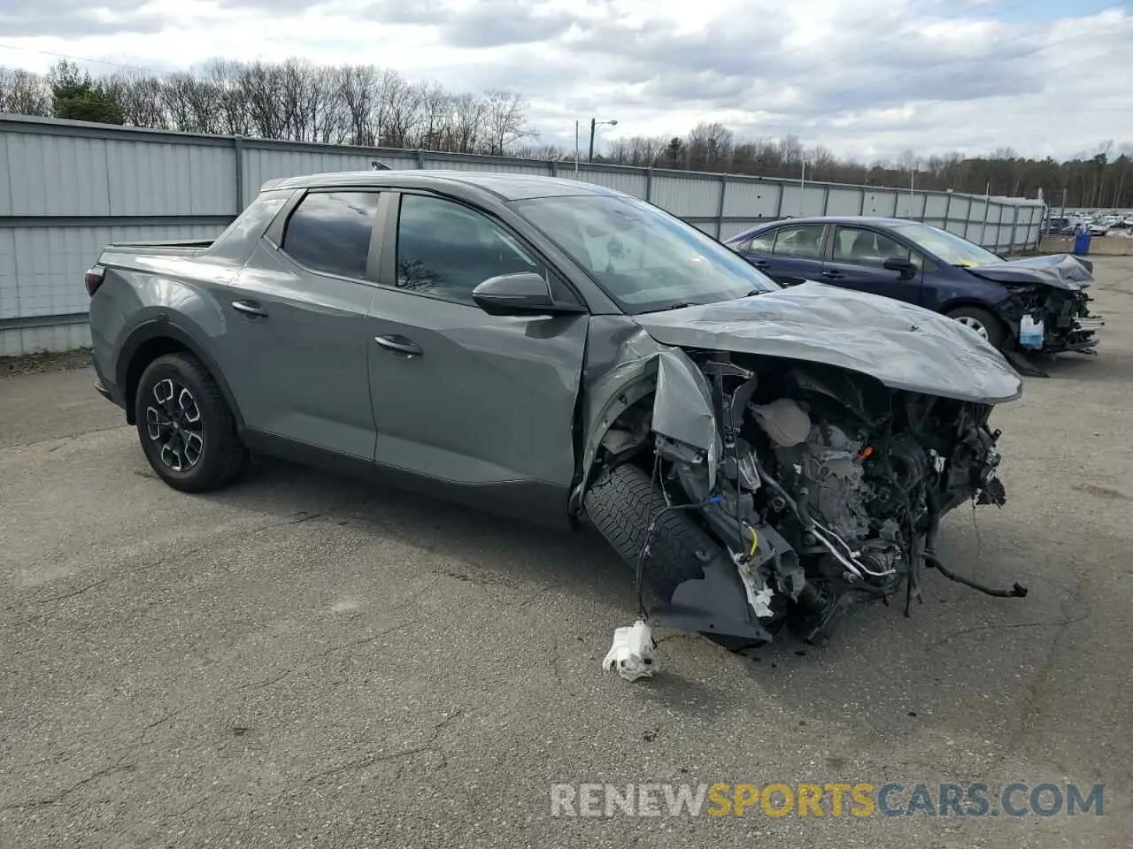4 Photograph of a damaged car 5NTJBDAEXNH028481 HYUNDAI SANTA CRUZ 2022