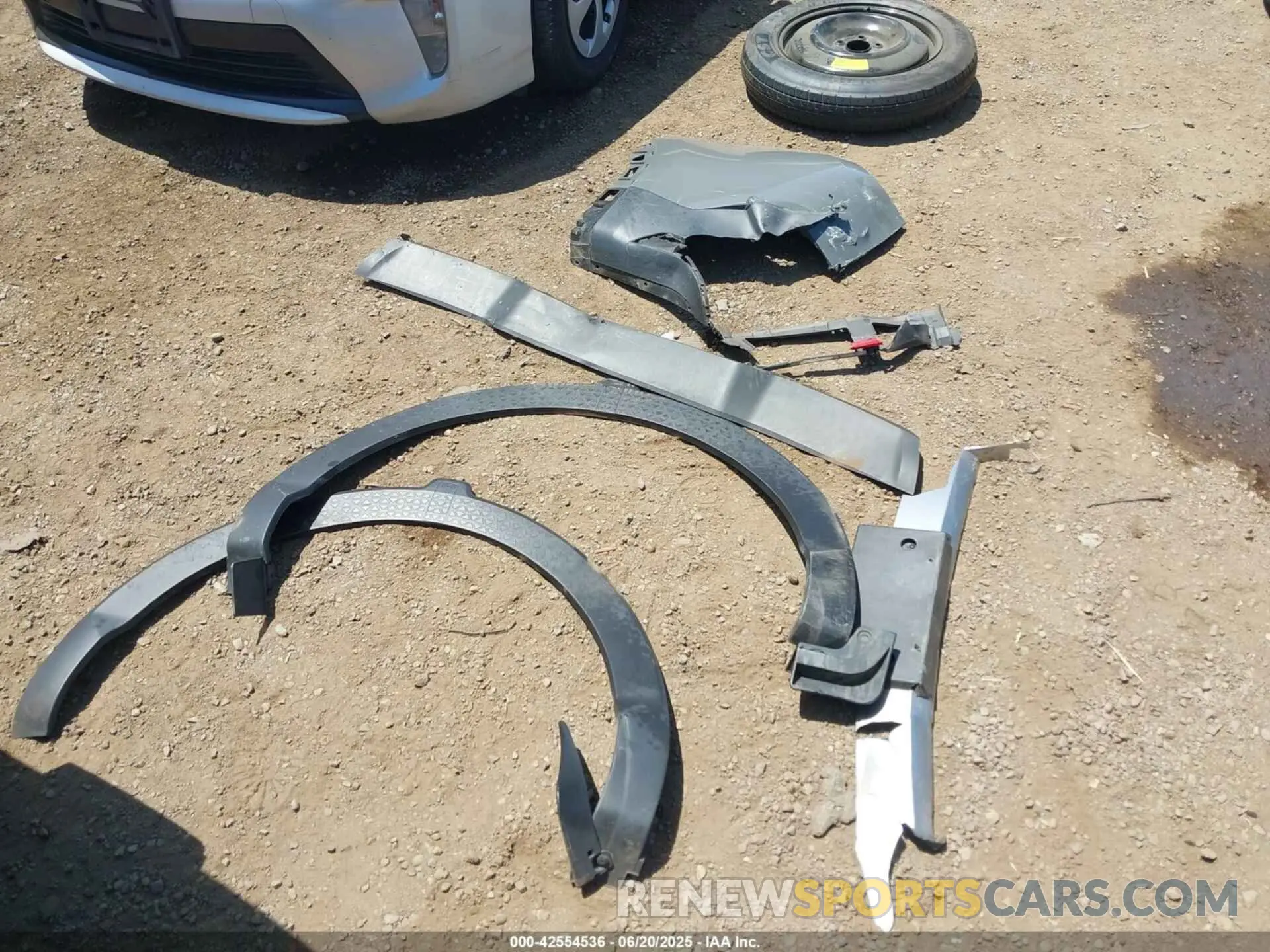 12 Photograph of a damaged car 5NTJC4AE4NH037352 HYUNDAI SANTA CRUZ 2022